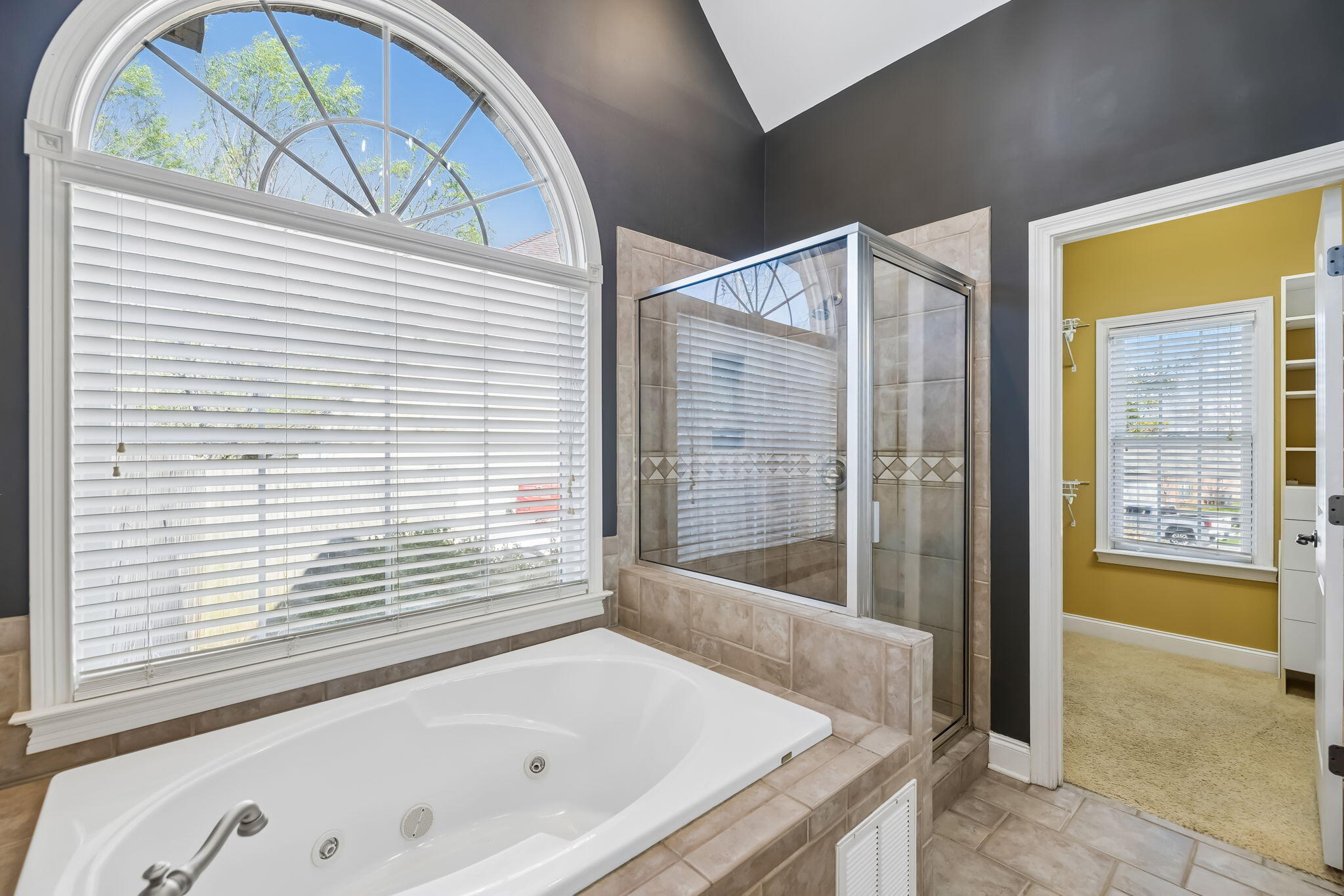 10421 Laurel Pointe Lane