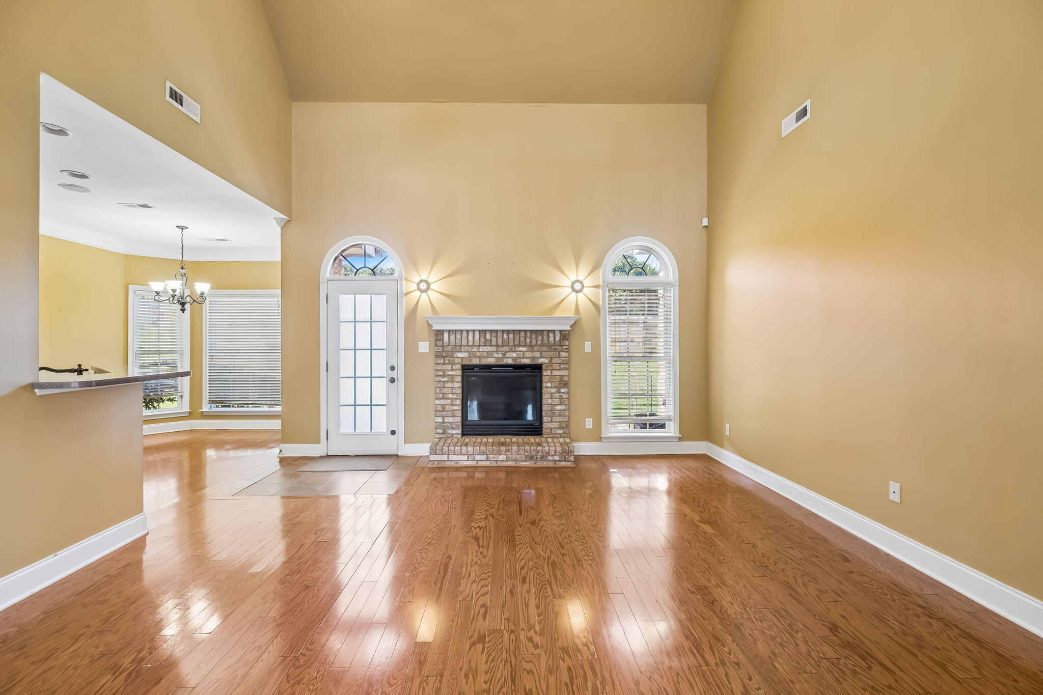 10421 Laurel Pointe Lane