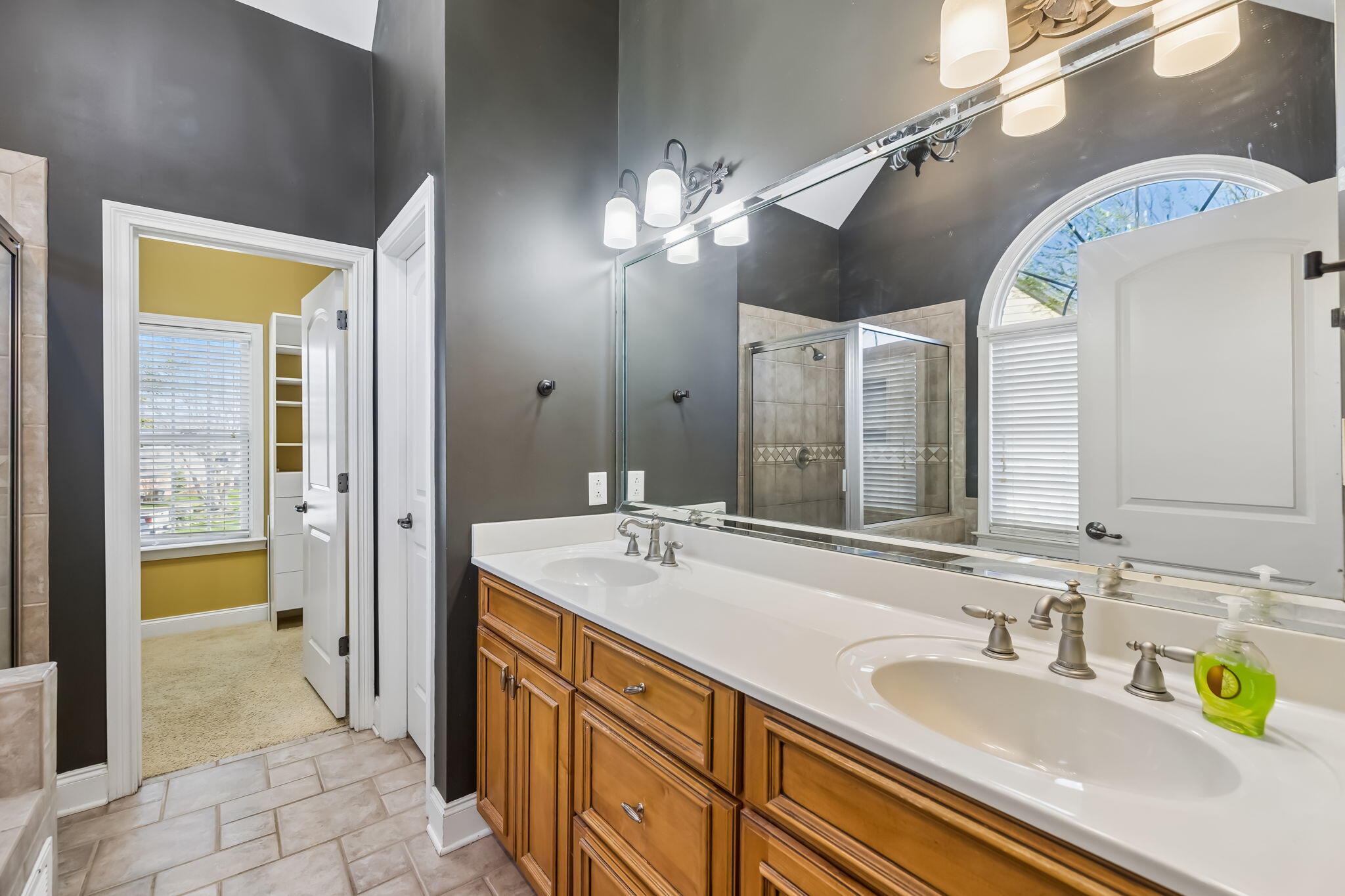 10421 Laurel Pointe Lane