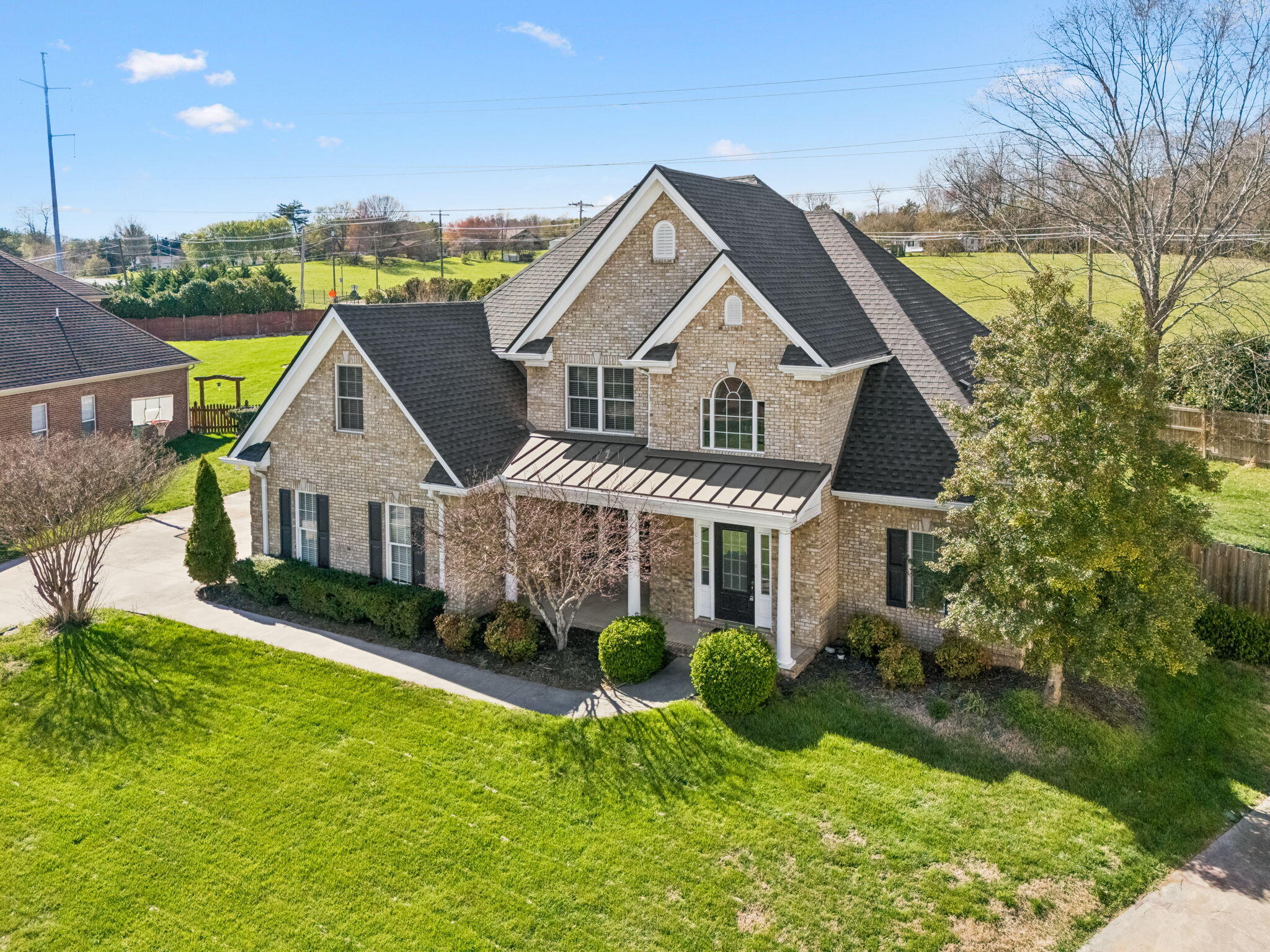 10421 Laurel Pointe Lane