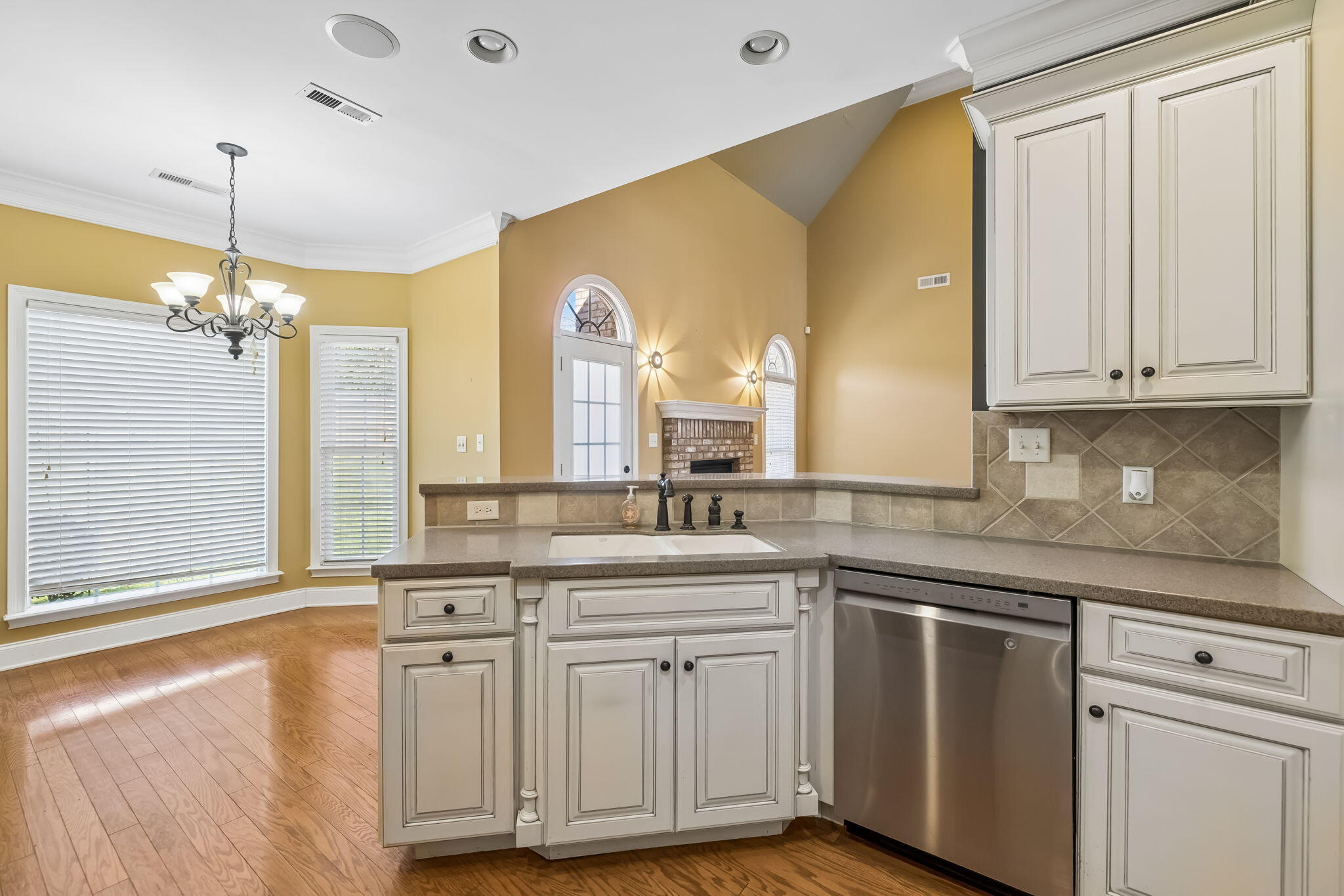 10421 Laurel Pointe Lane