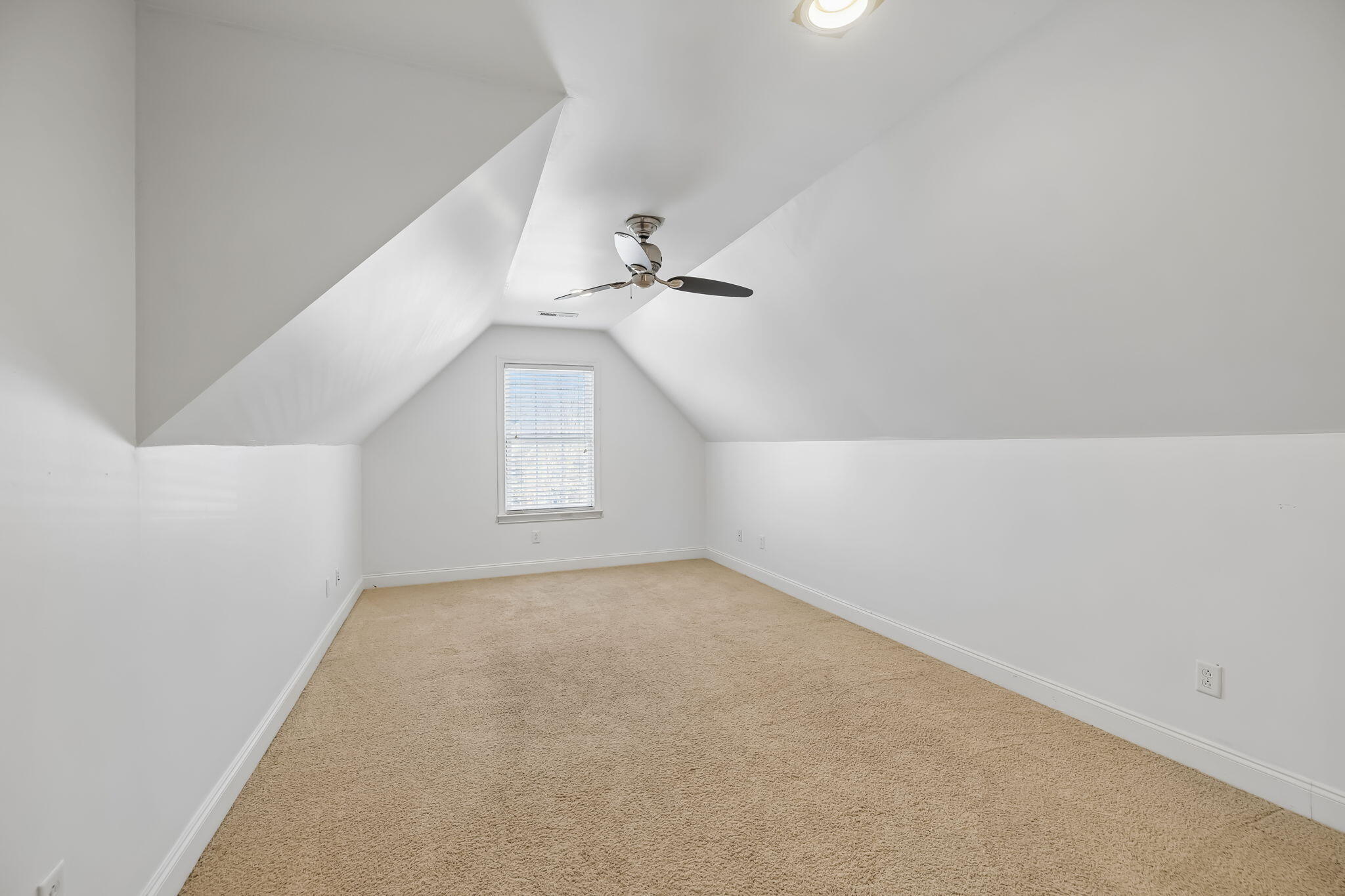 10421 Laurel Pointe Lane