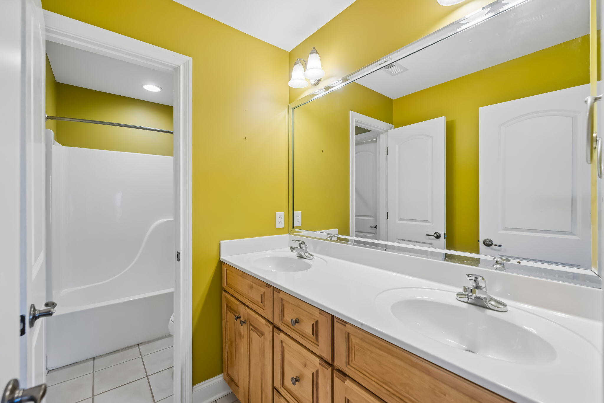 10421 Laurel Pointe Lane