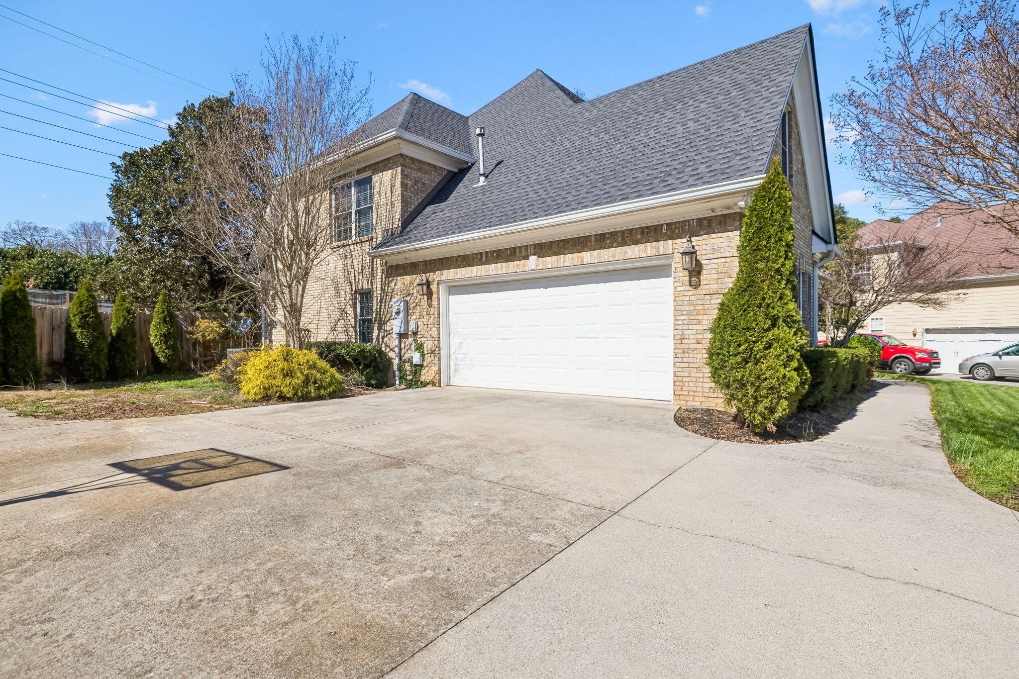 10421 Laurel Pointe Lane