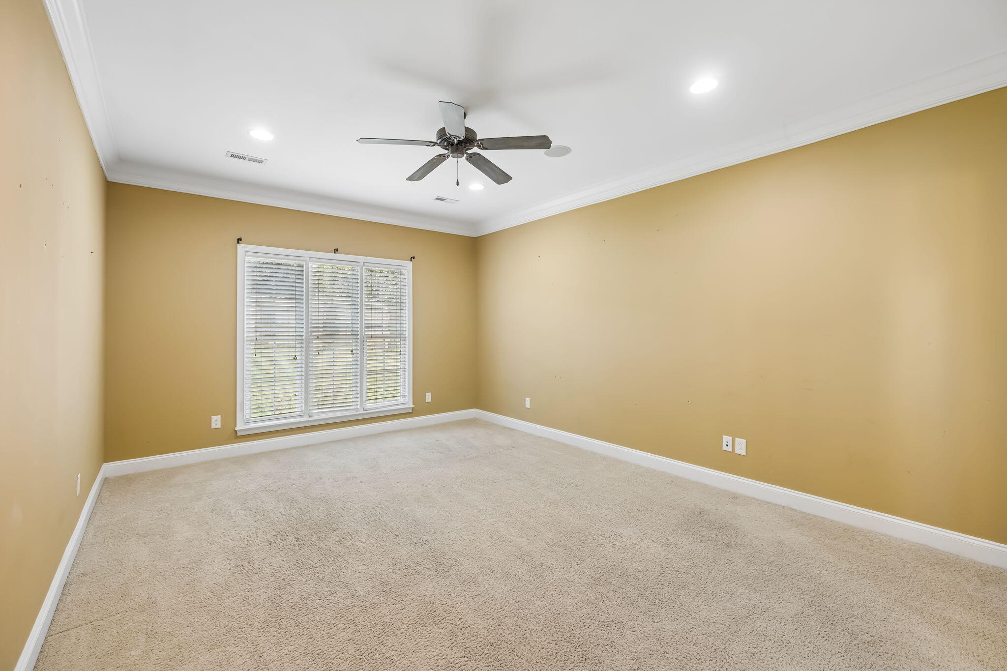 10421 Laurel Pointe Lane