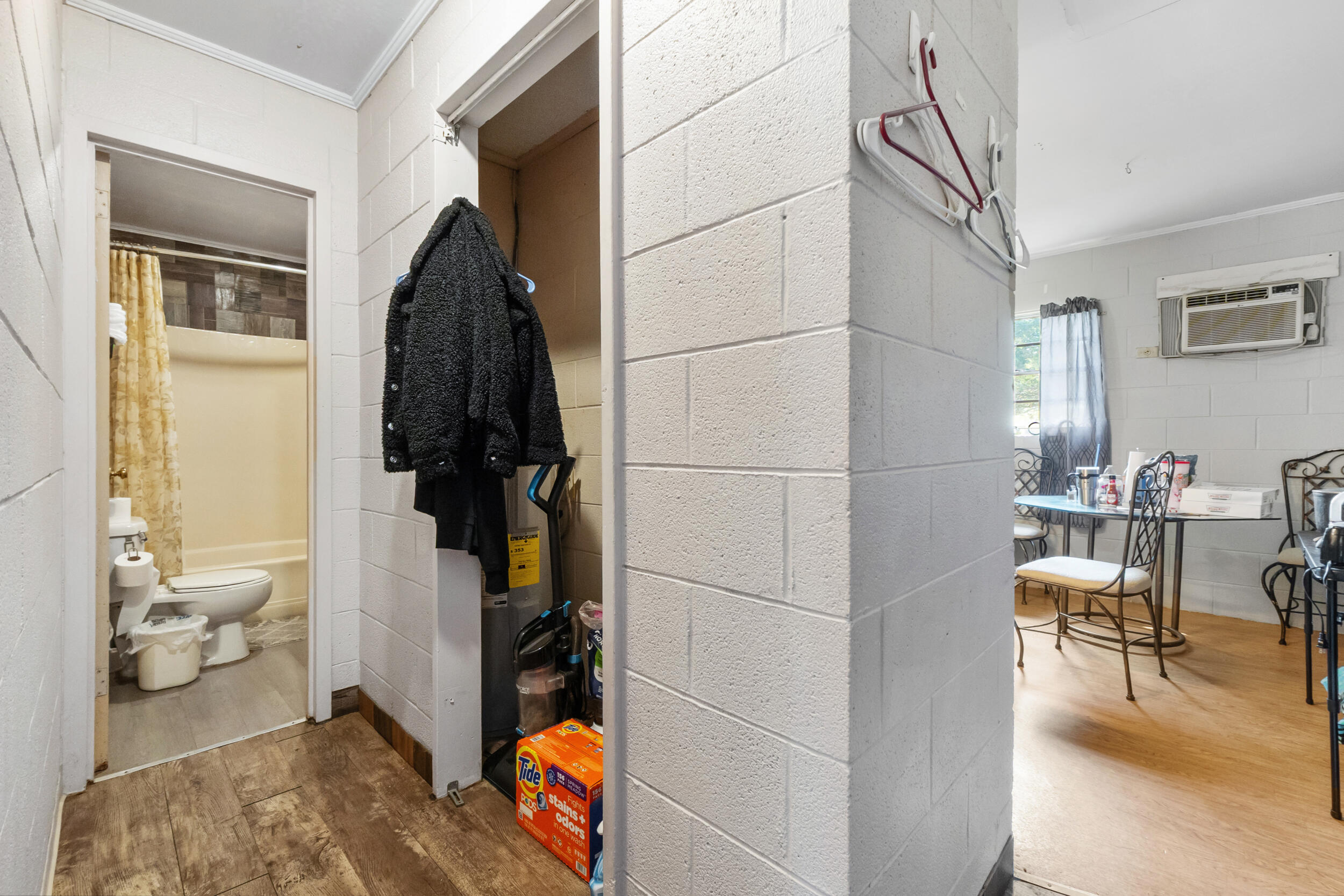 3943 Tom Manis Road NE