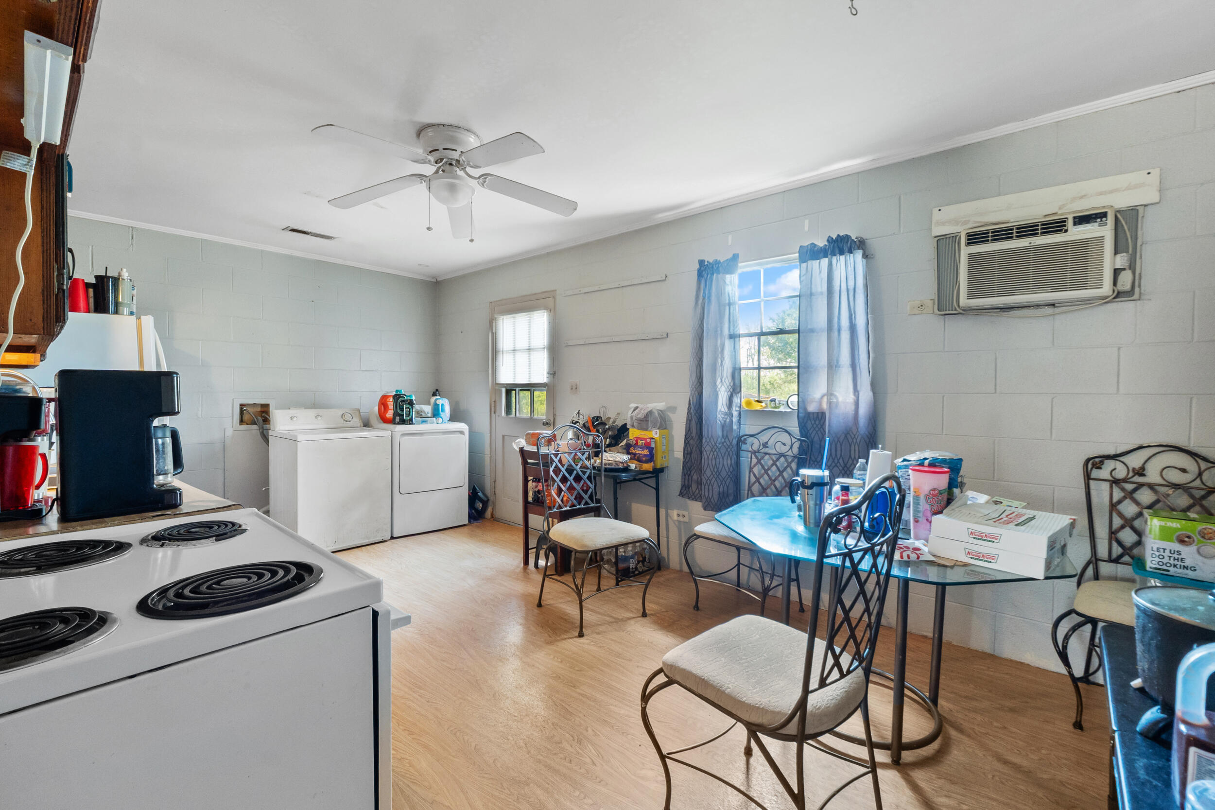 3943 Tom Manis Road NE