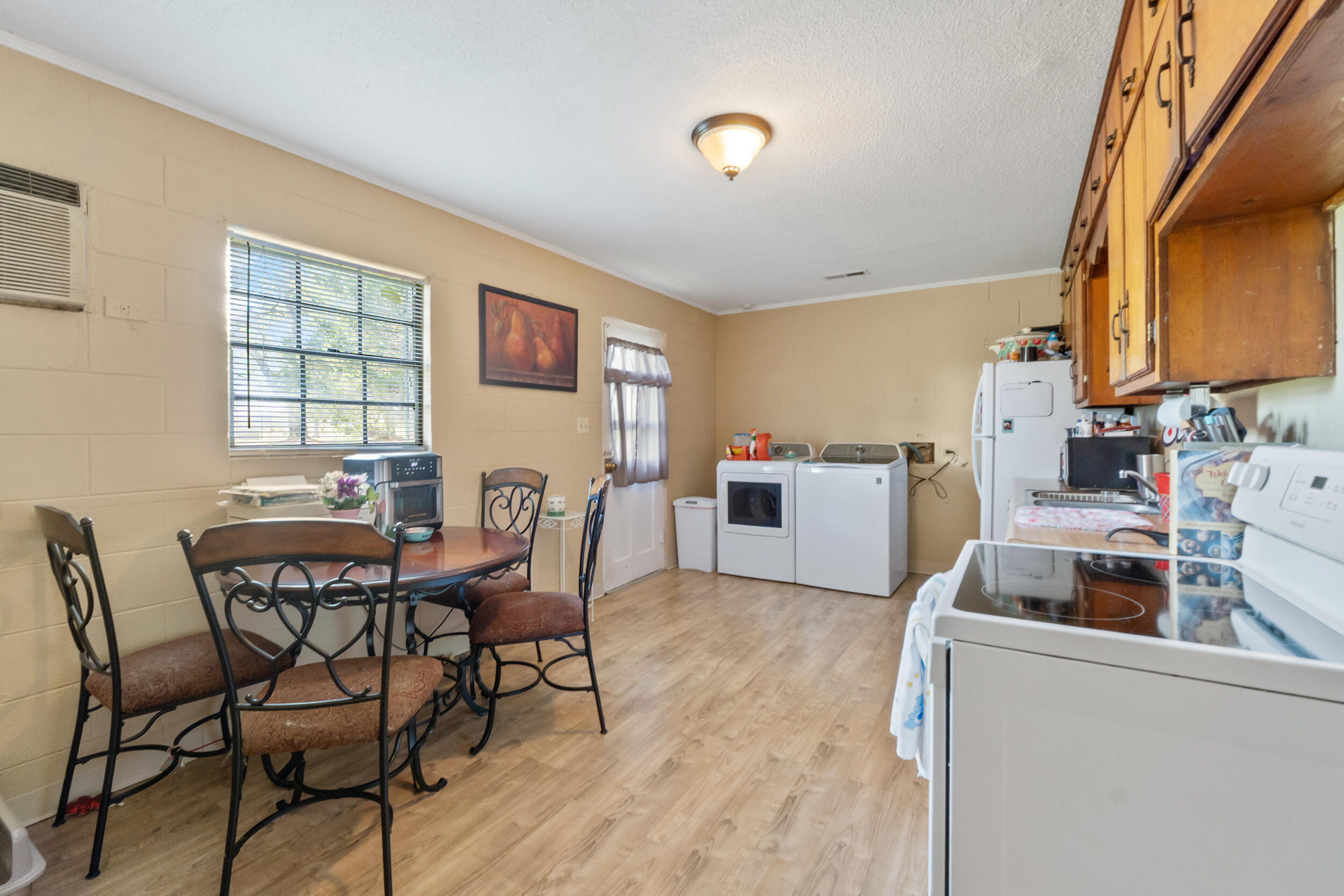 3943 Tom Manis Road NE