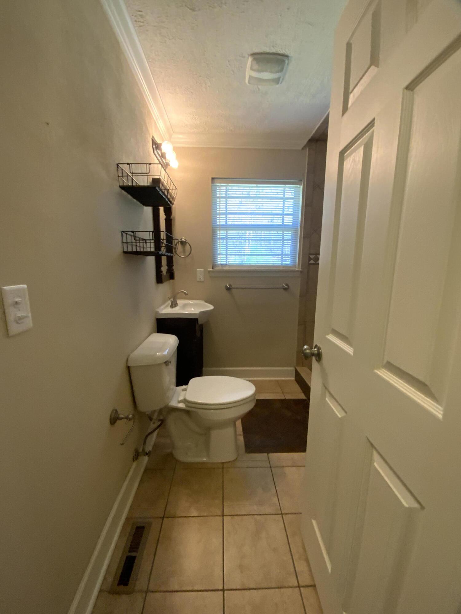 5439 Long Hollow Road