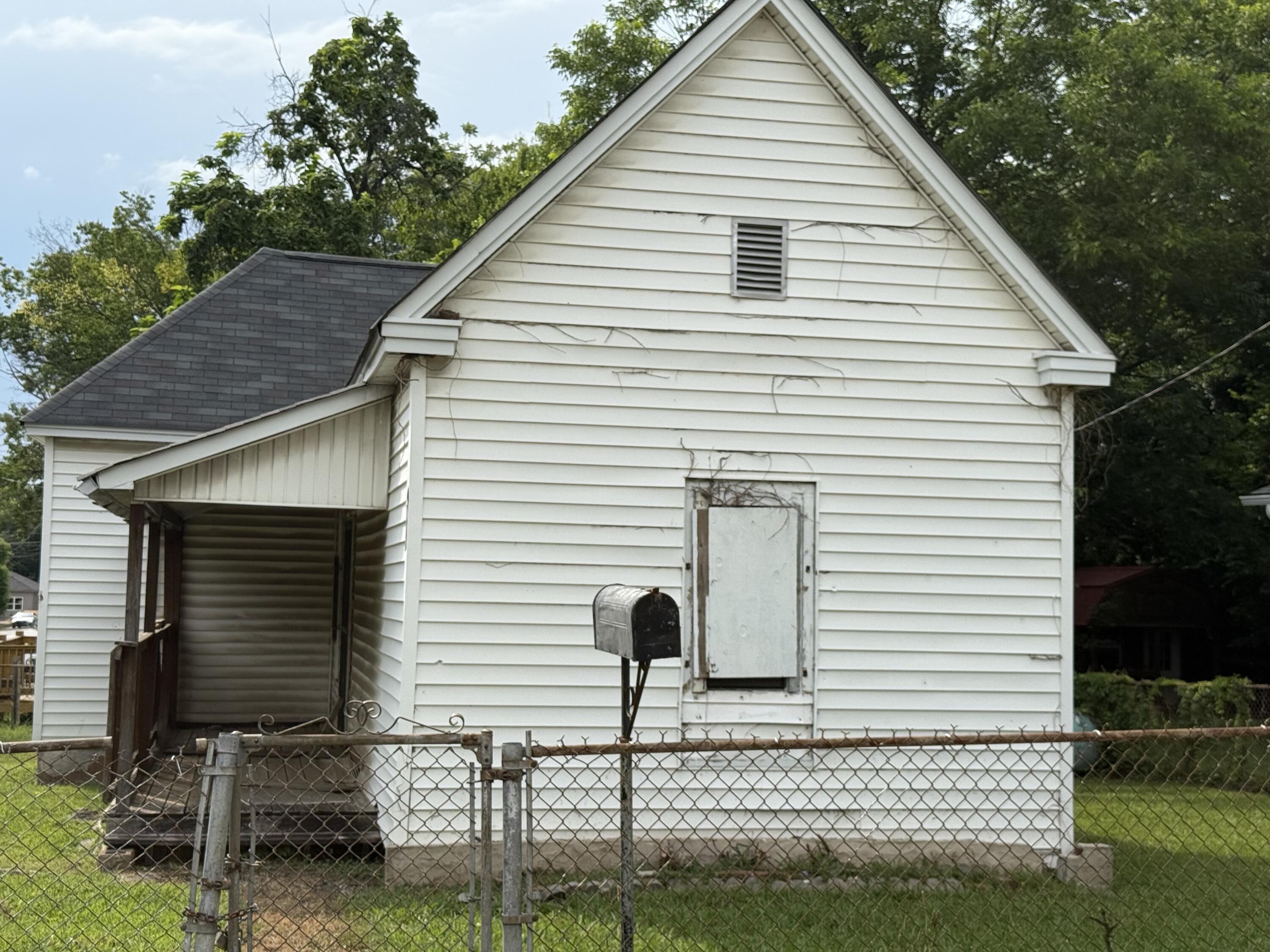 1701 Stanfiel Street