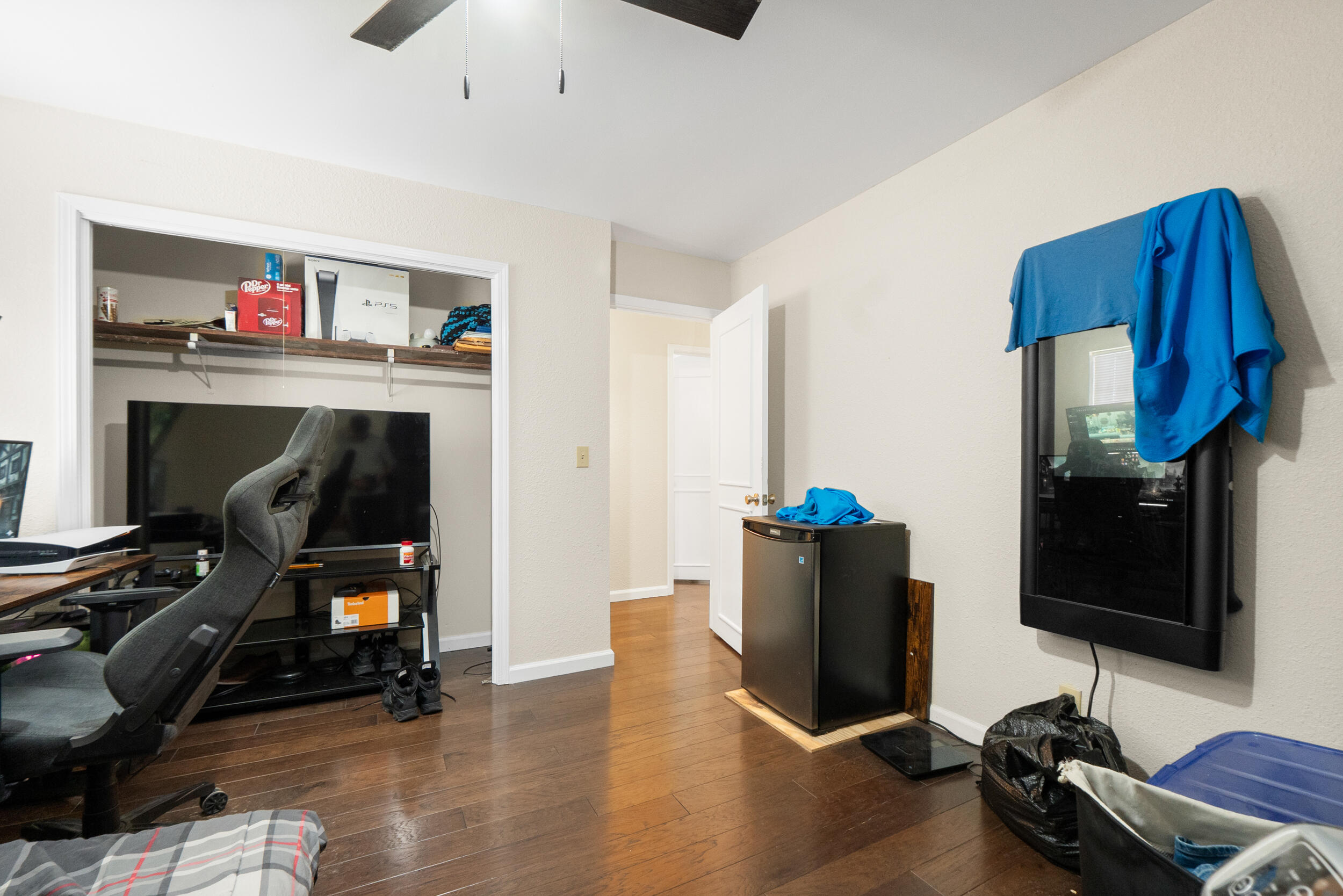 211 Lakeview Drive SE