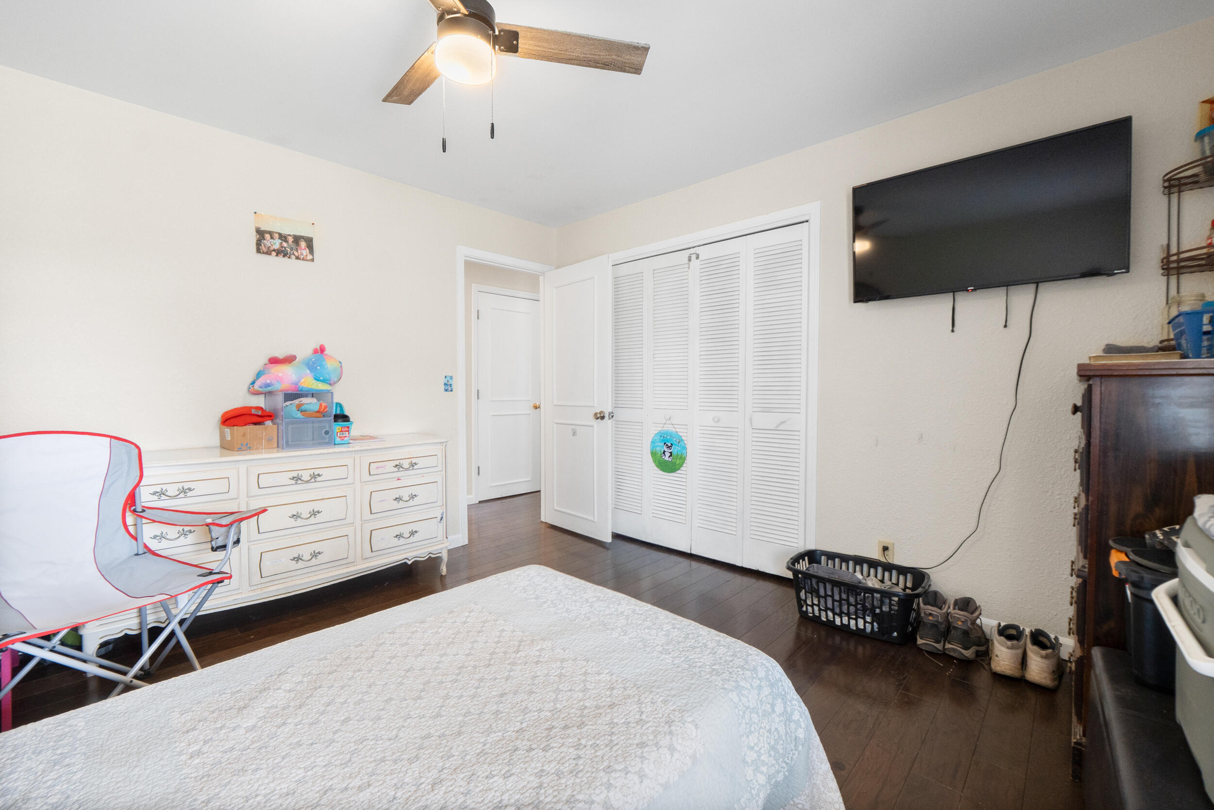 211 Lakeview Drive SE