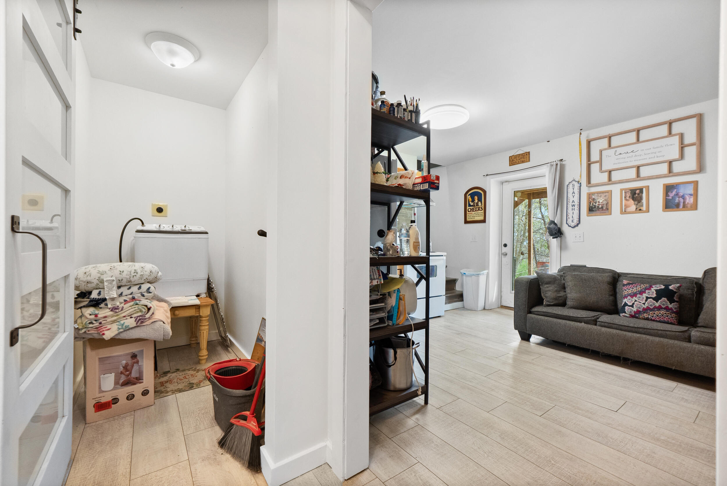 211 Lakeview Drive SE