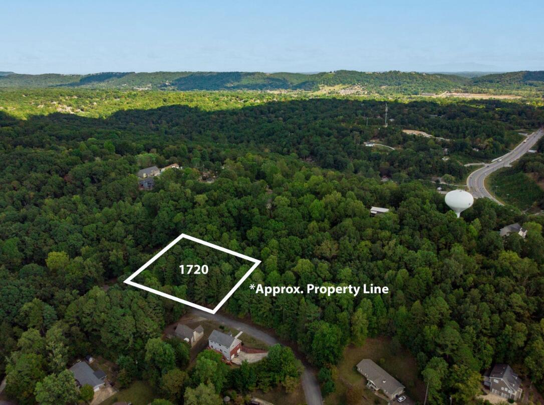 1720 Spring View Lane