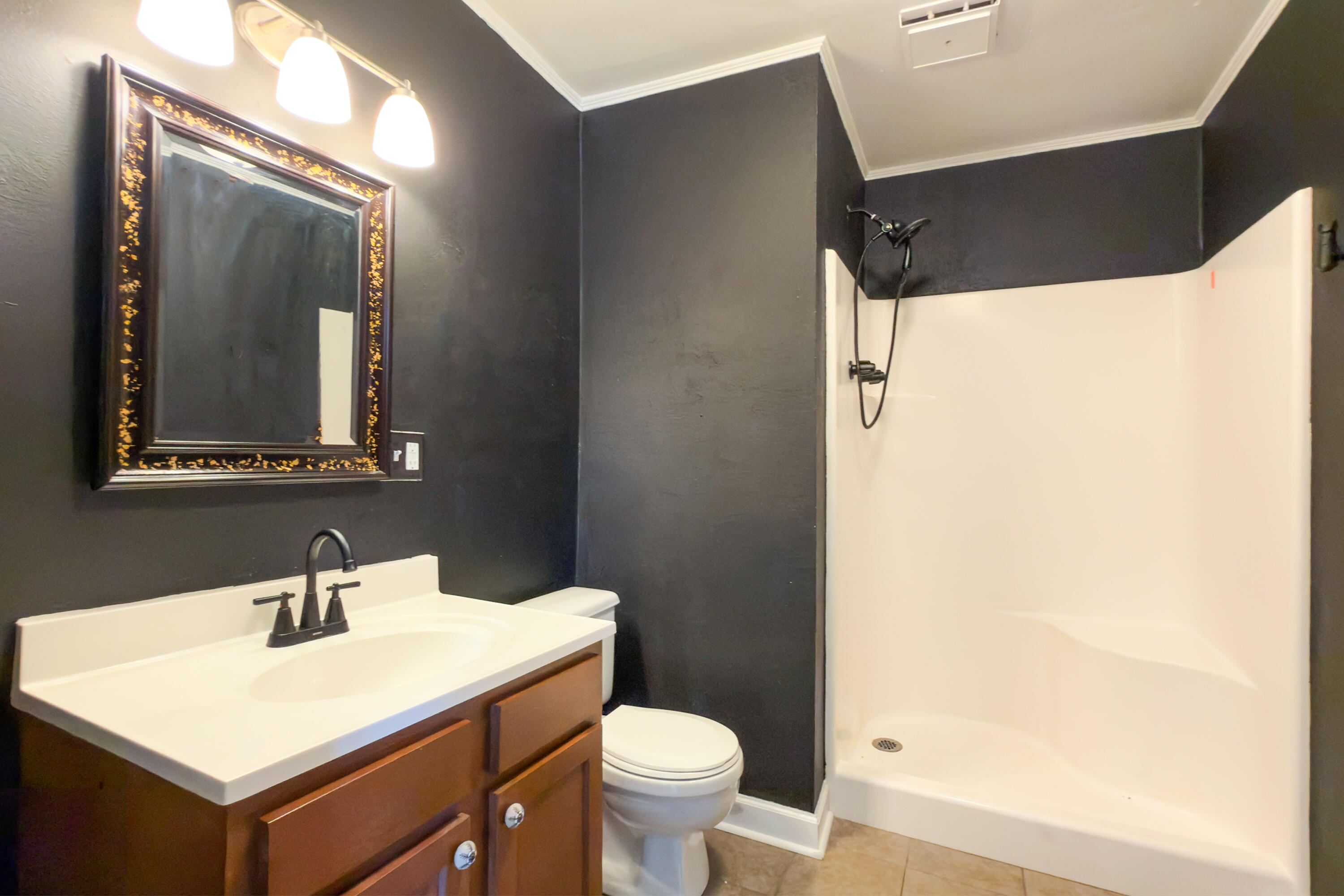 713 Hargraves Avenue