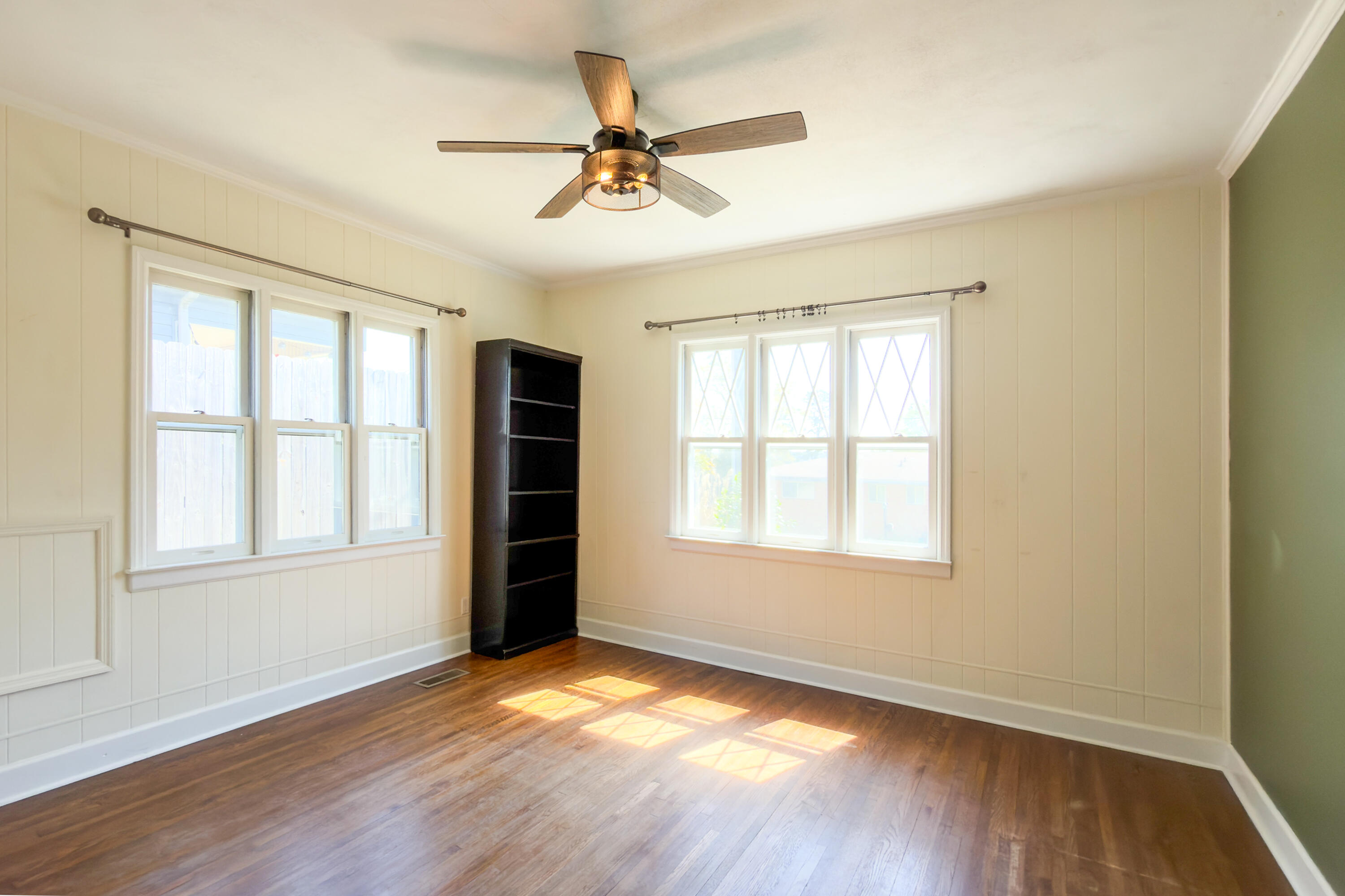 713 Hargraves Avenue