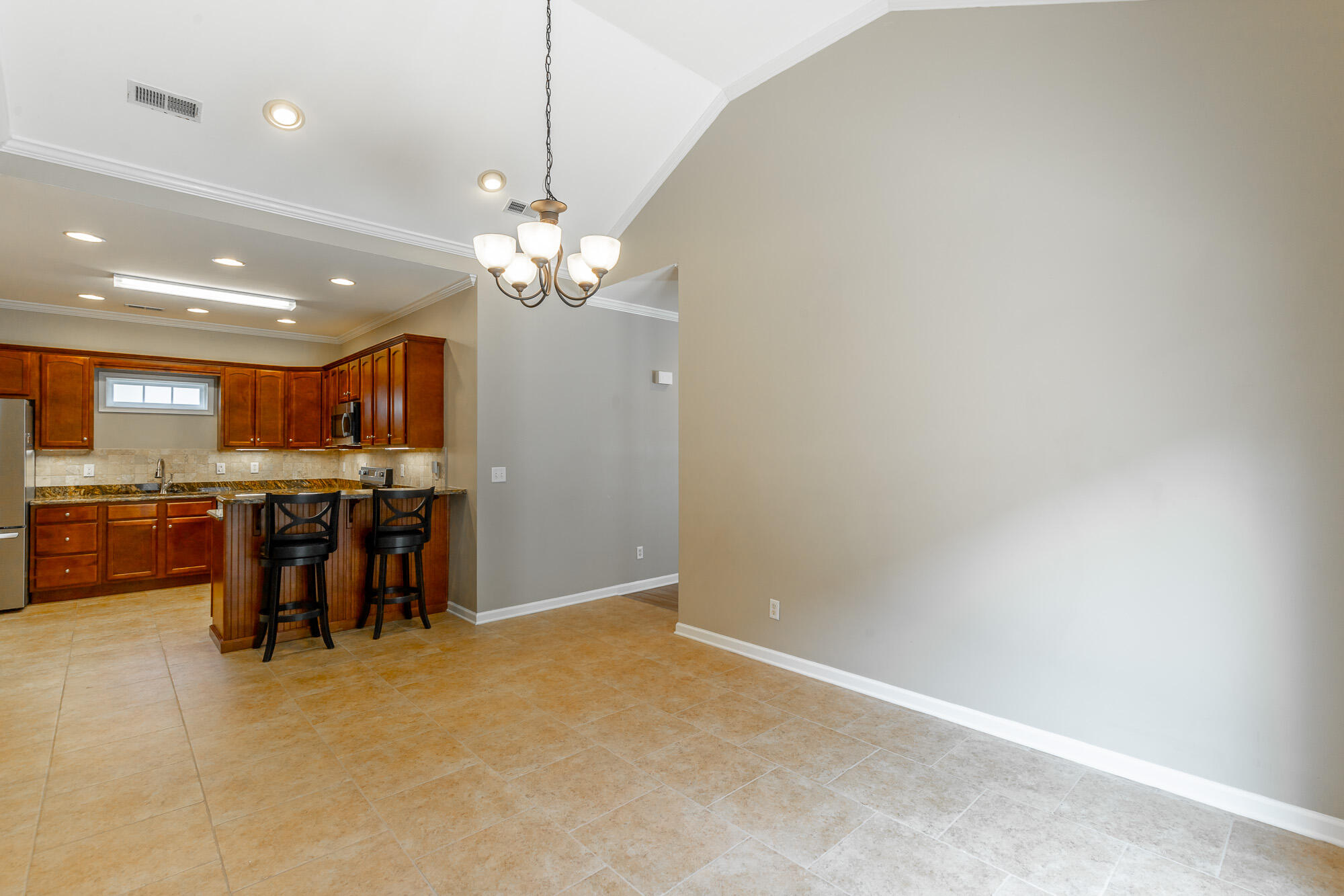 149 Callaway Court, 639
