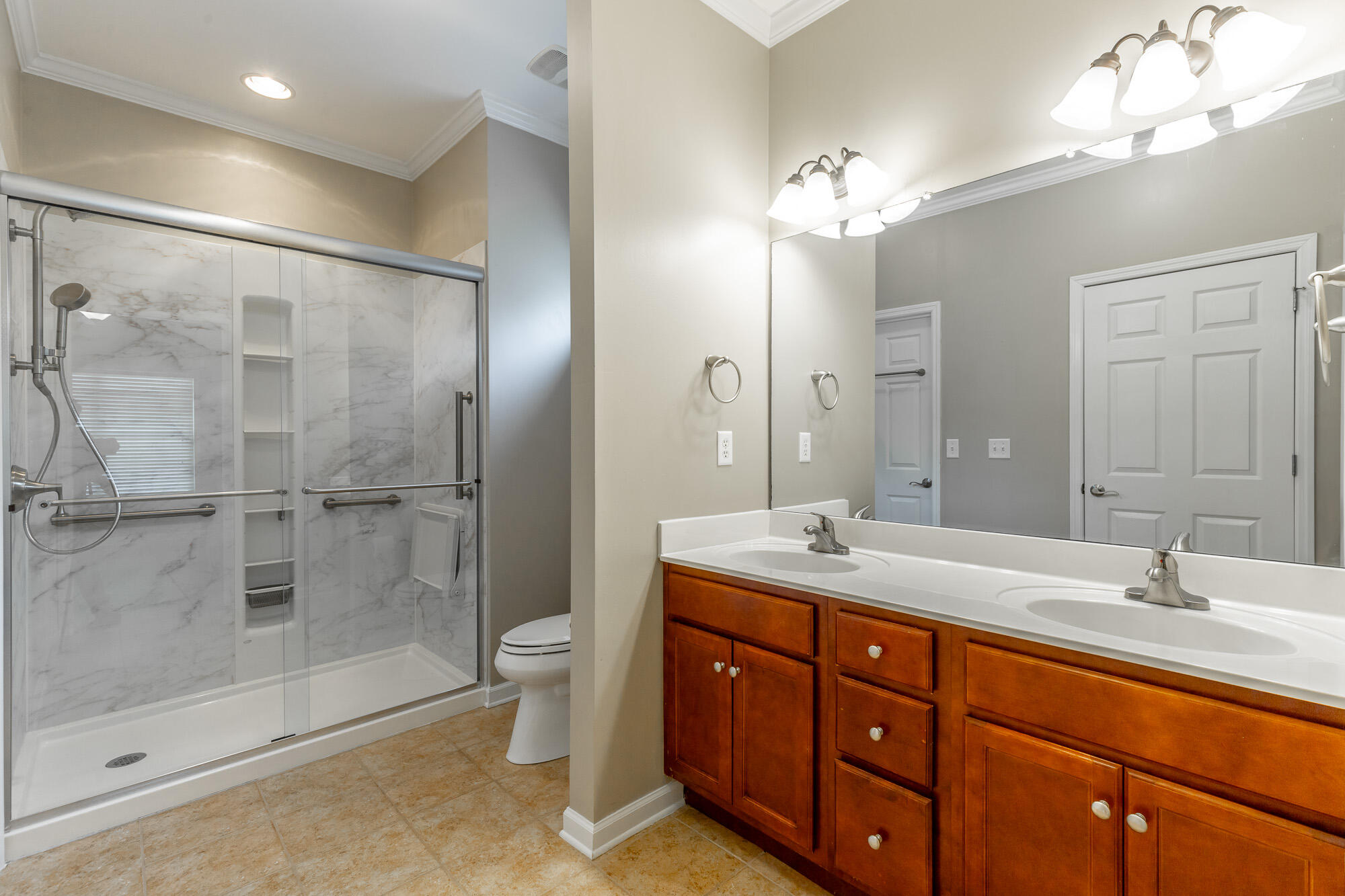 149 Callaway Court, 639