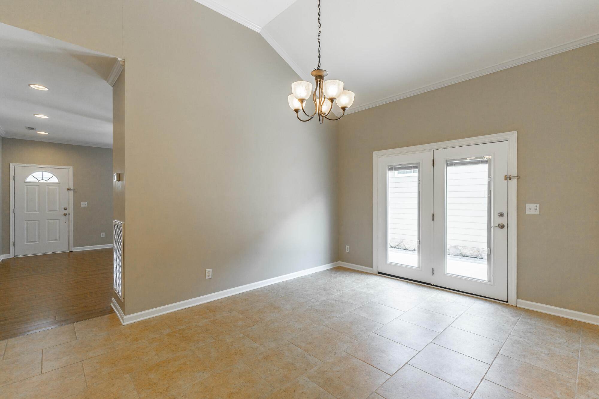149 Callaway Court, 639
