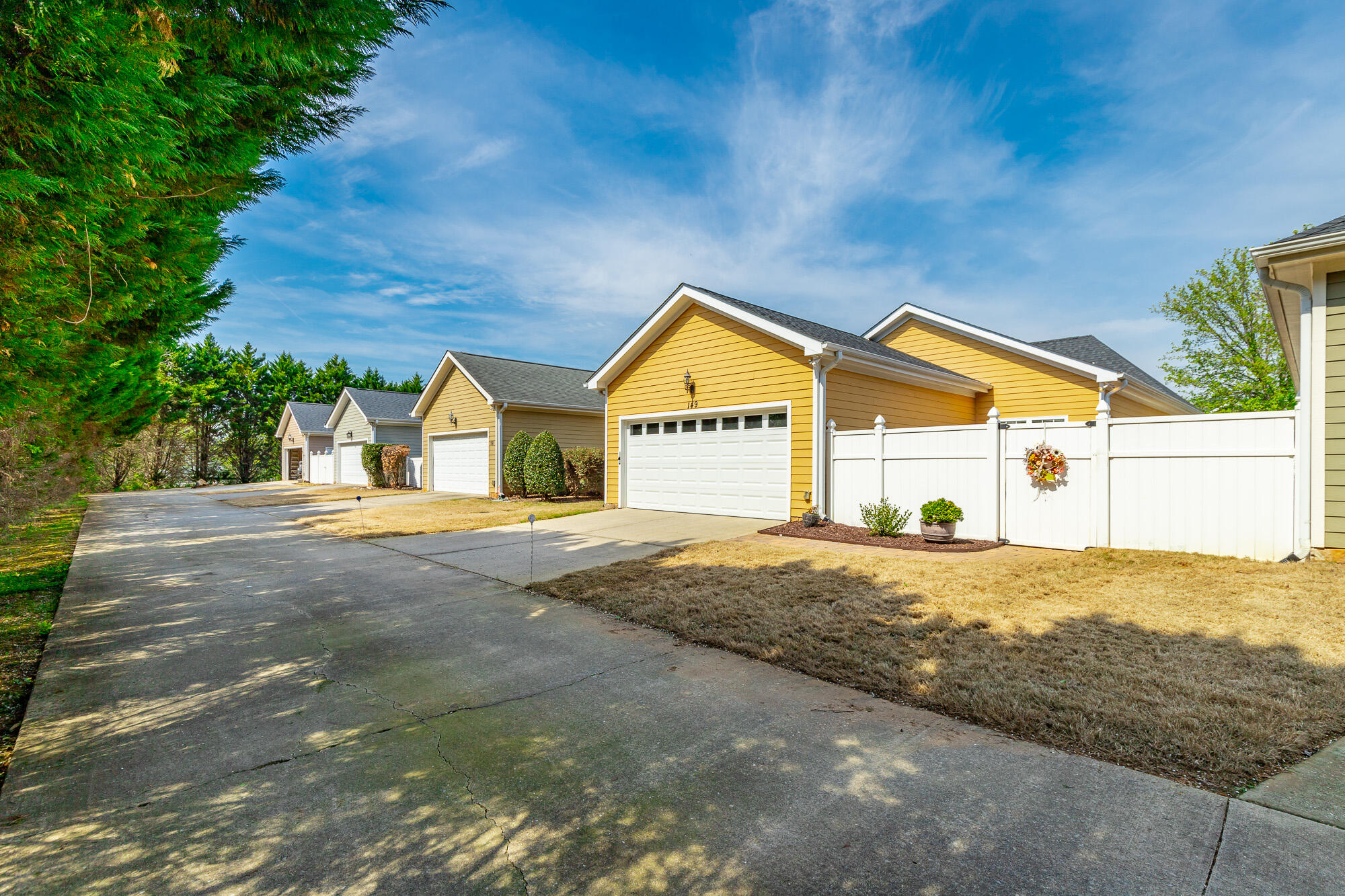 149 Callaway Court, 639