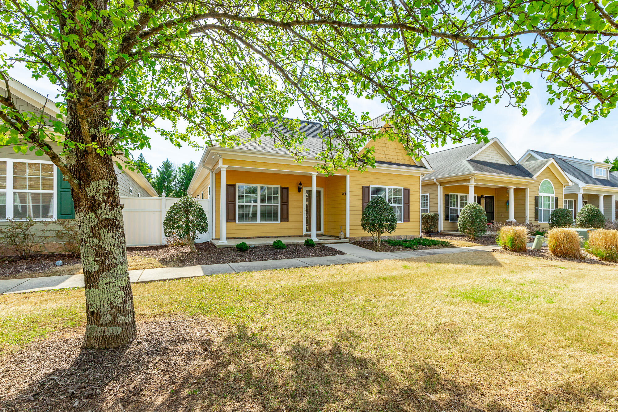 149 Callaway Court, 639