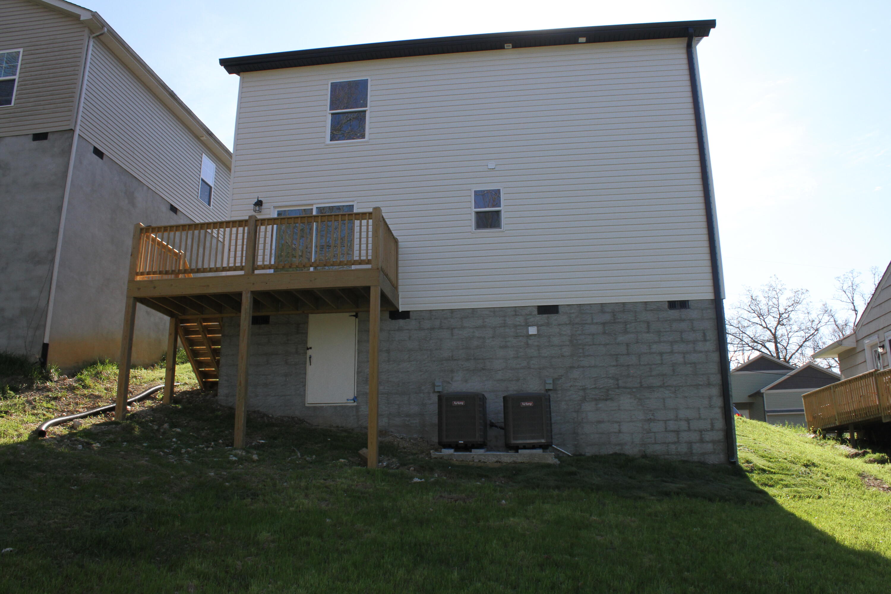 705 Hargraves Avenue