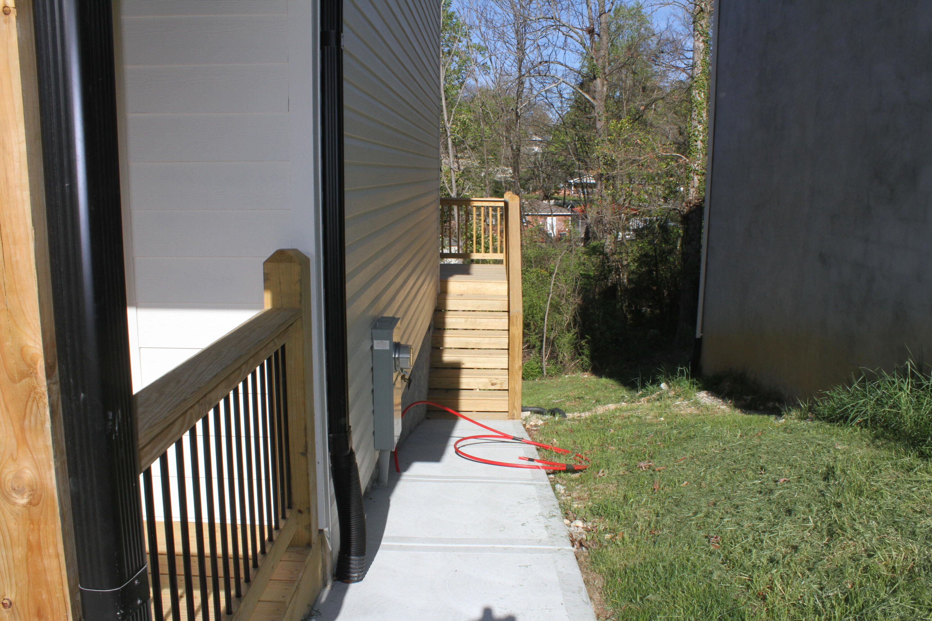 705 Hargraves Avenue