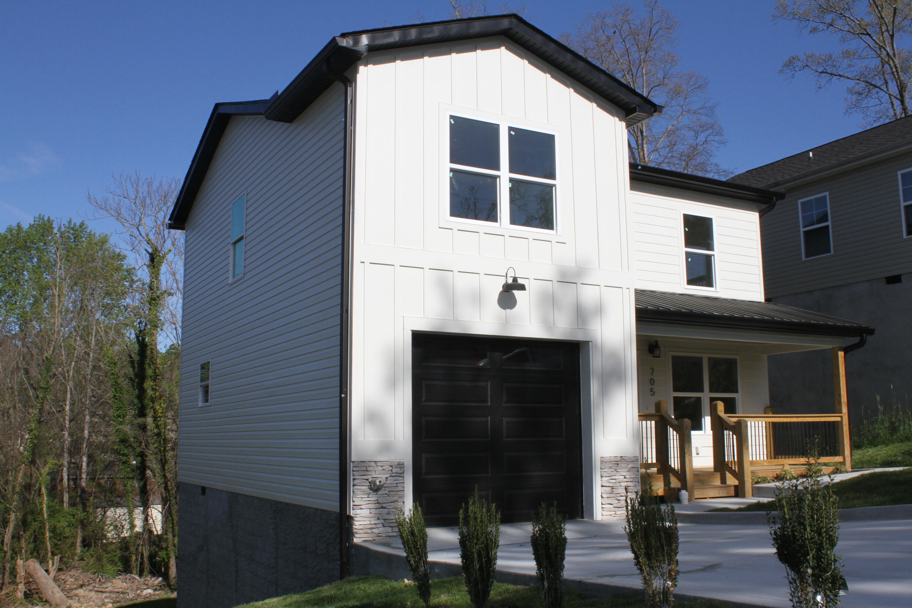 705 Hargraves Avenue