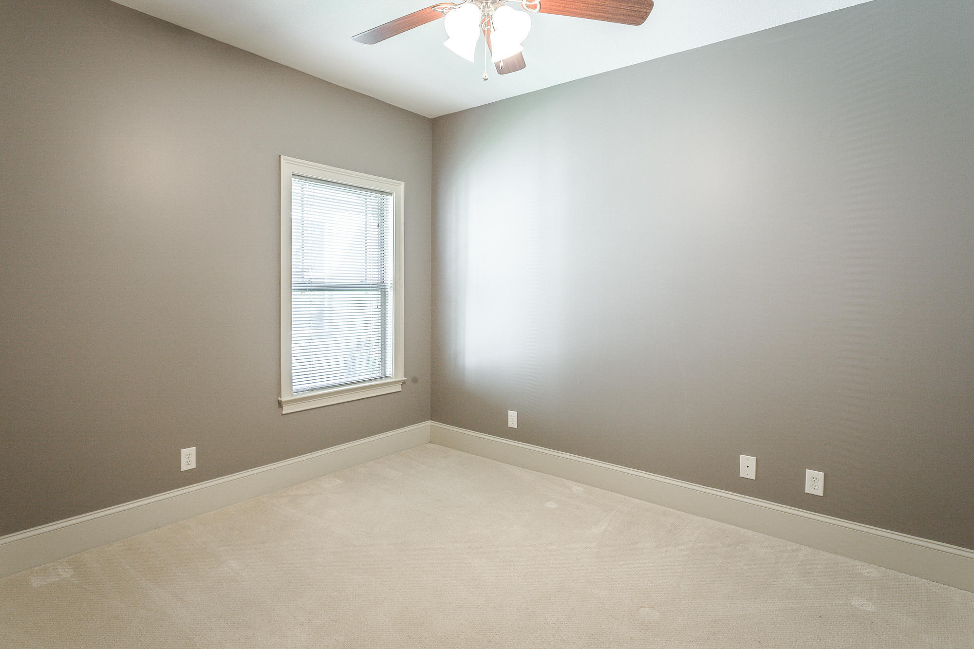 8385 Glenshire Lane