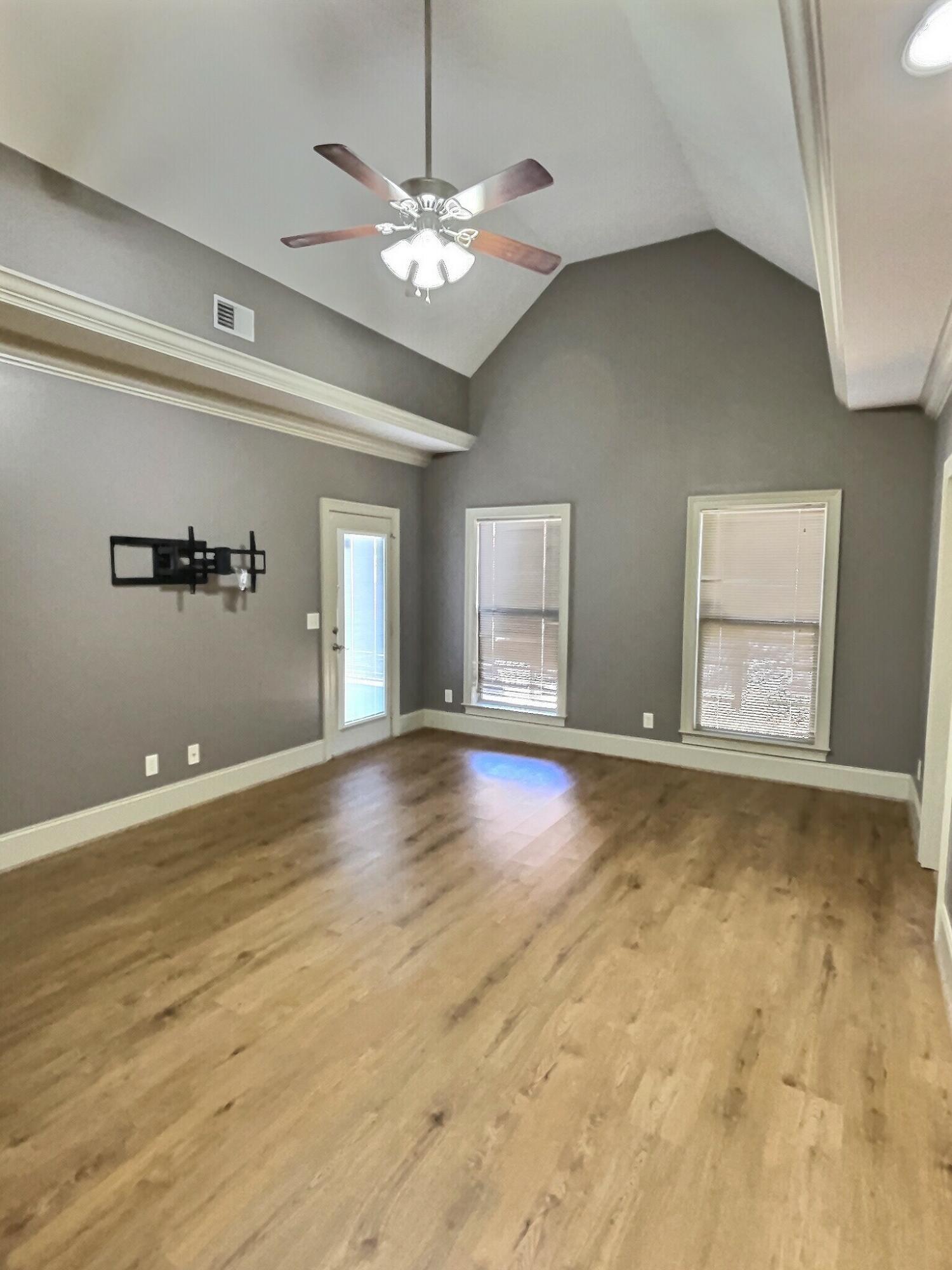 8385 Glenshire Lane