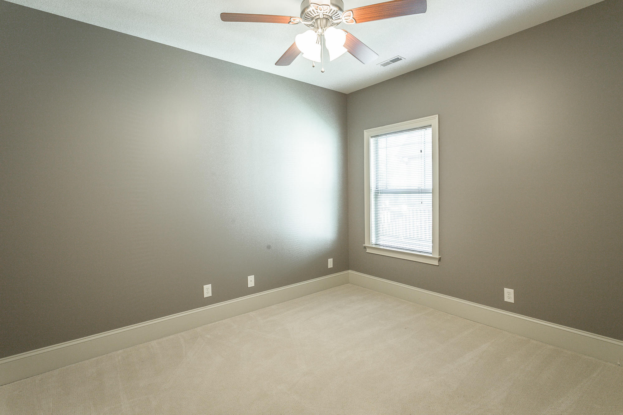 8385 Glenshire Lane