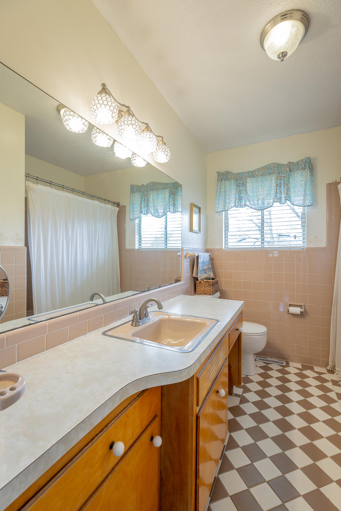 4812 Montcrest Circle