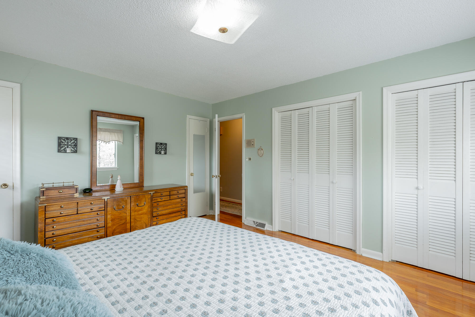 4812 Montcrest Circle