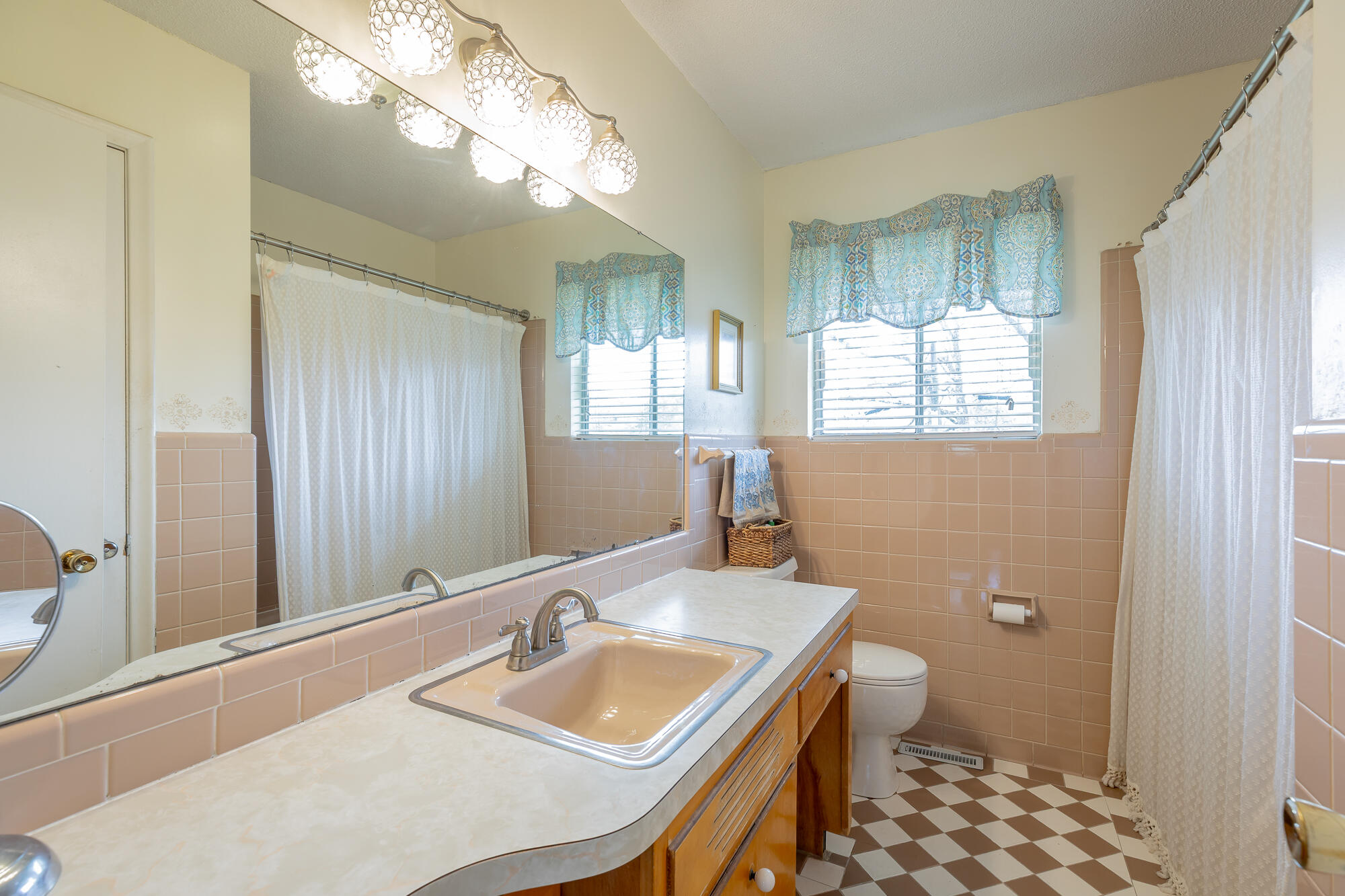 4812 Montcrest Circle