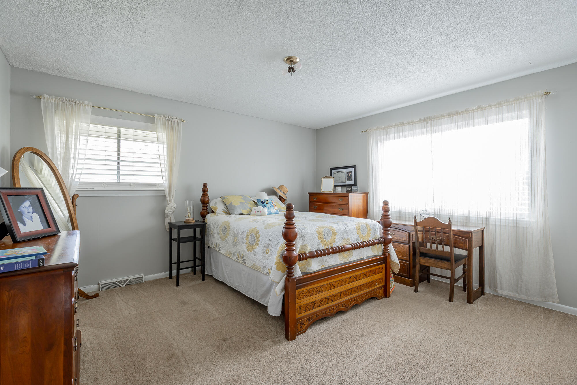 4812 Montcrest Circle