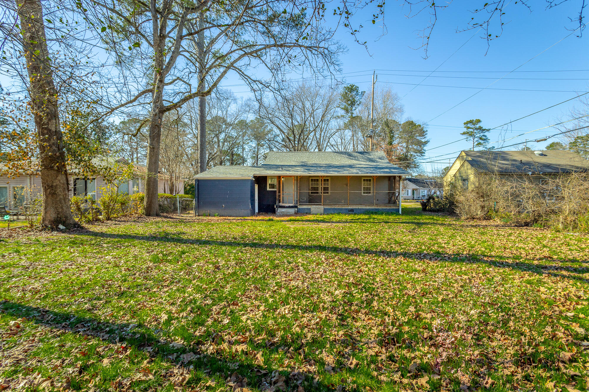 656 N Moore Road