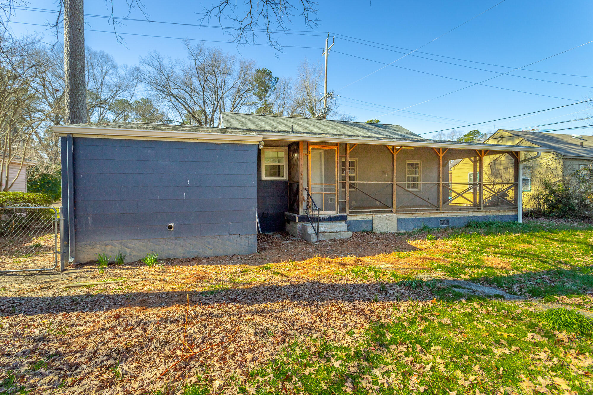 656 N Moore Road
