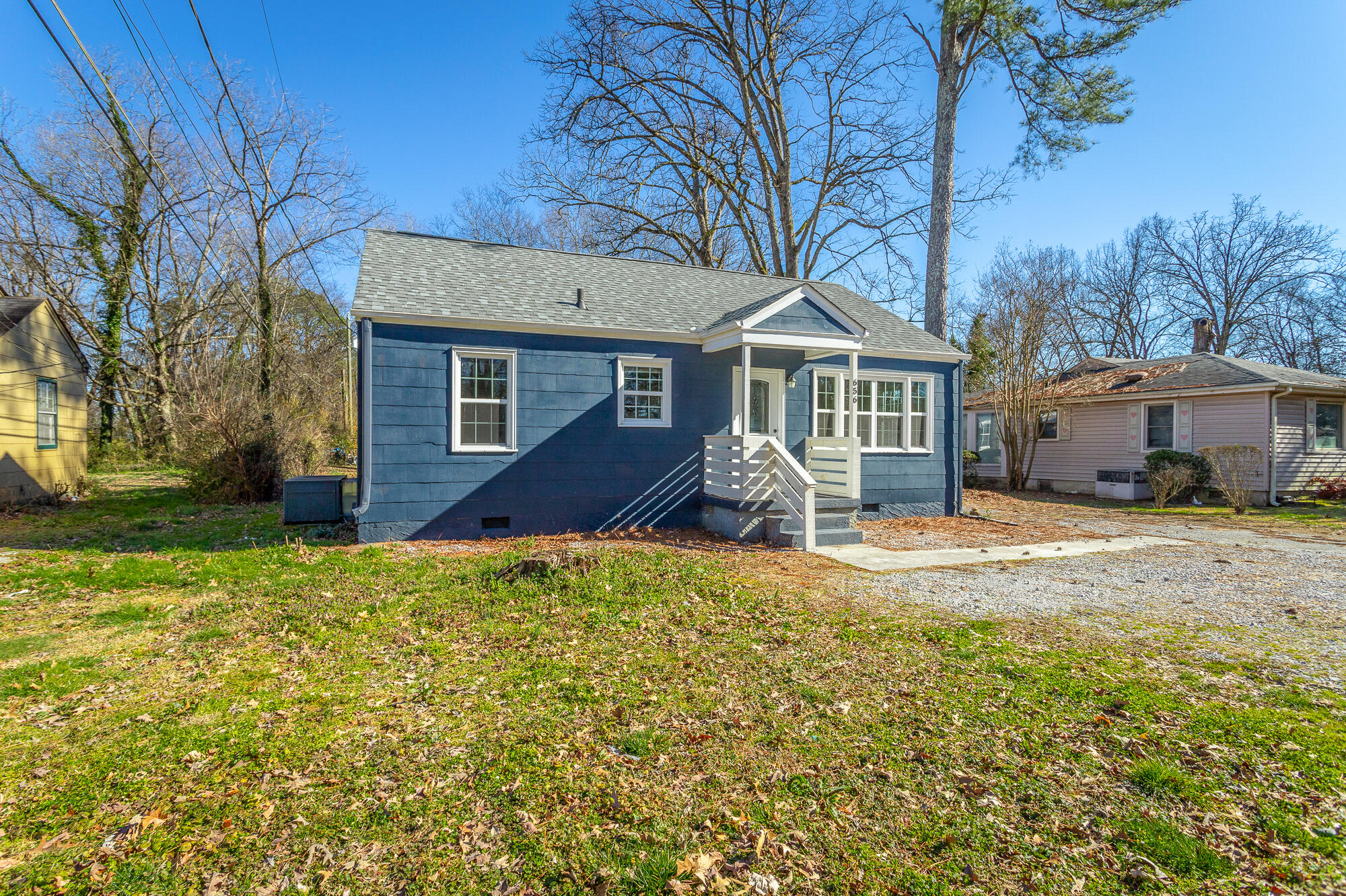 656 N Moore Road