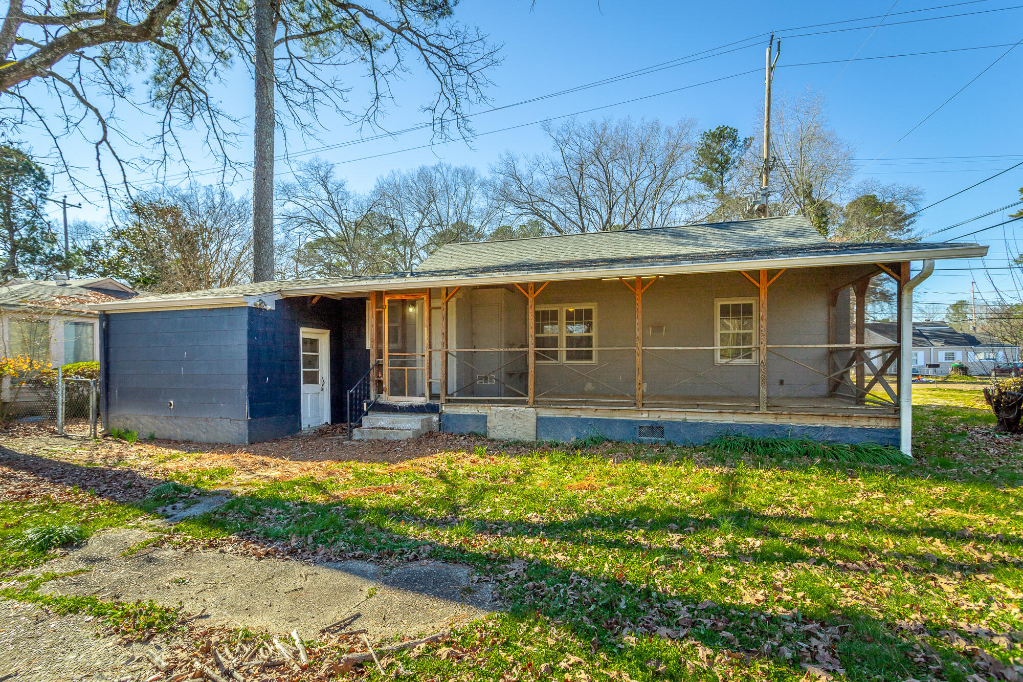 656 N Moore Road