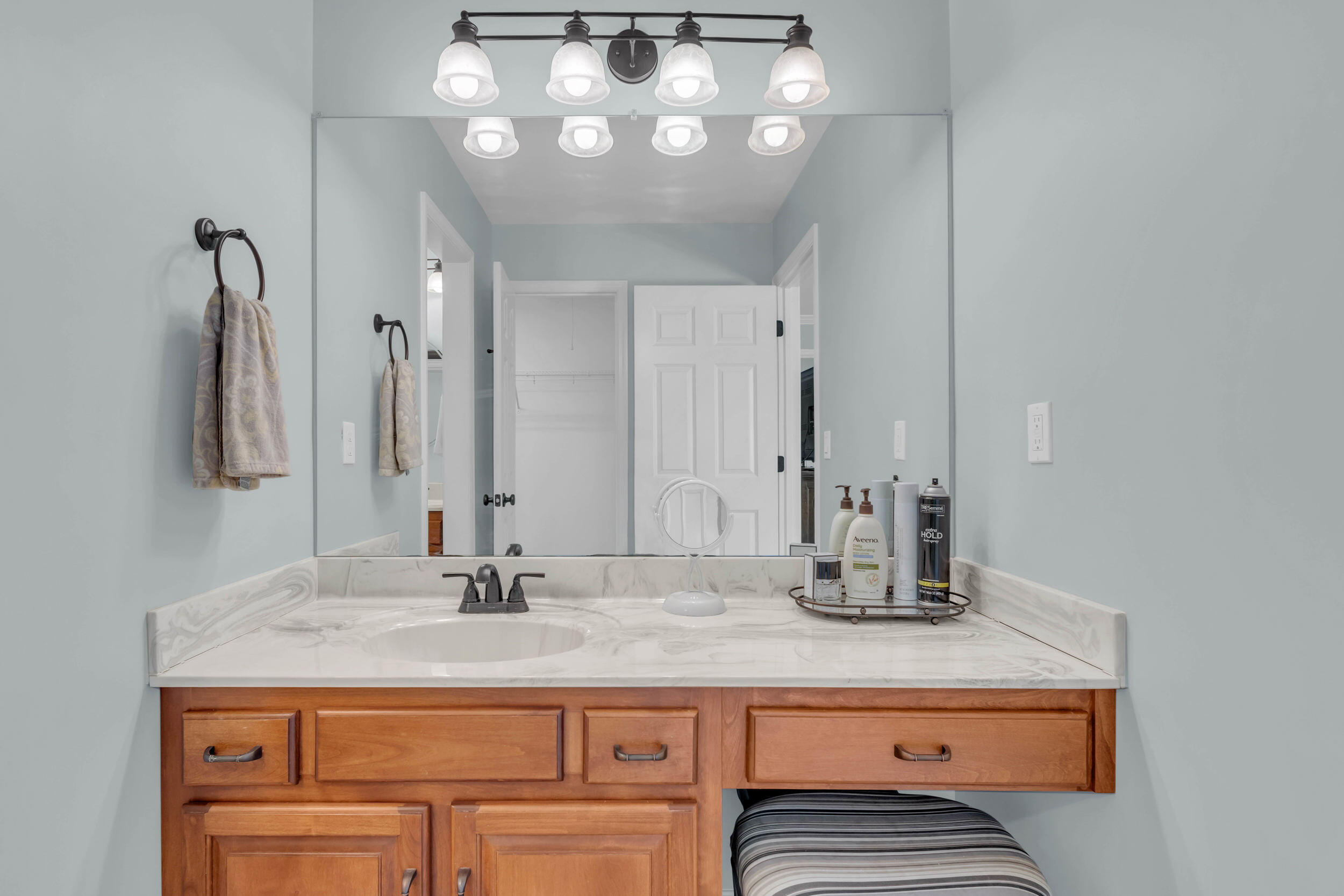 1286 Leaside Lane