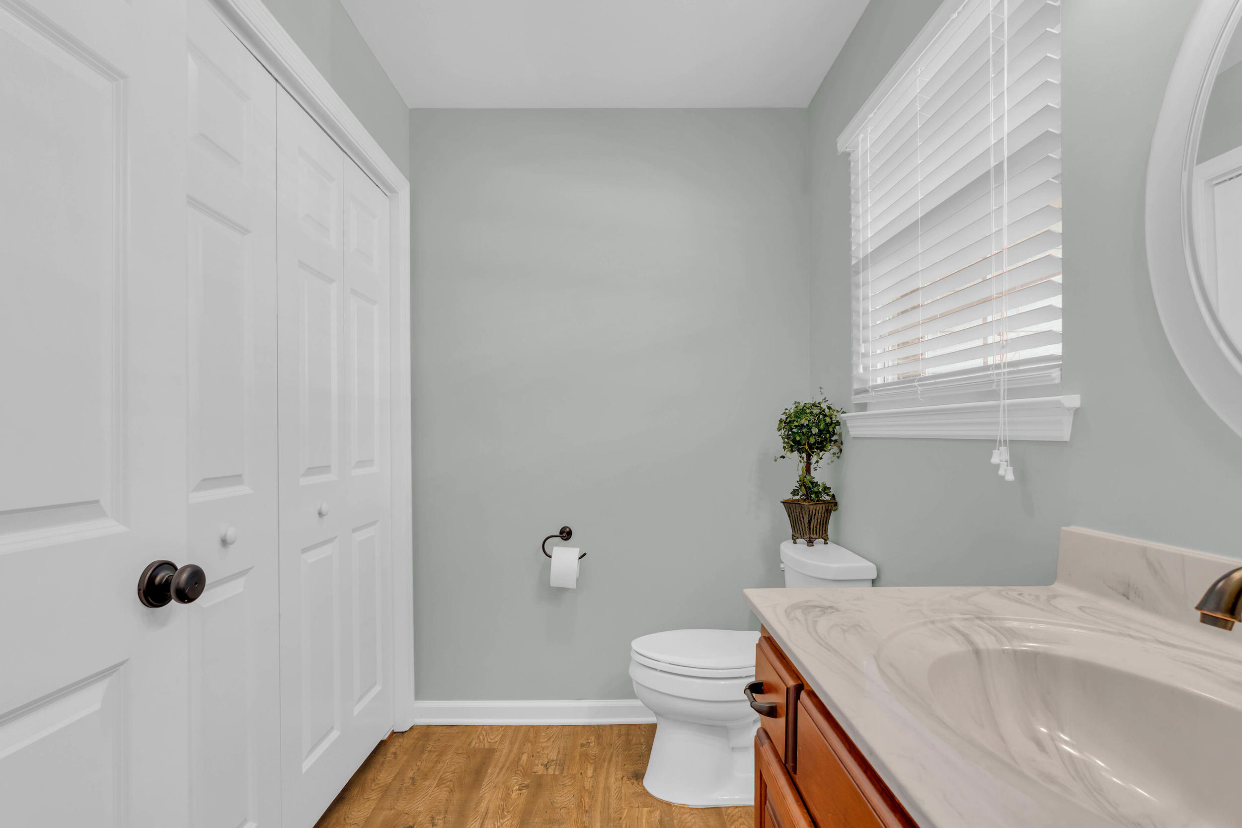 1286 Leaside Lane