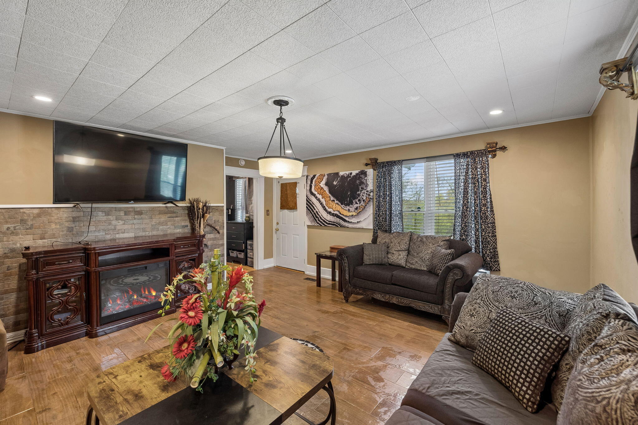 3803 Countryside Drive