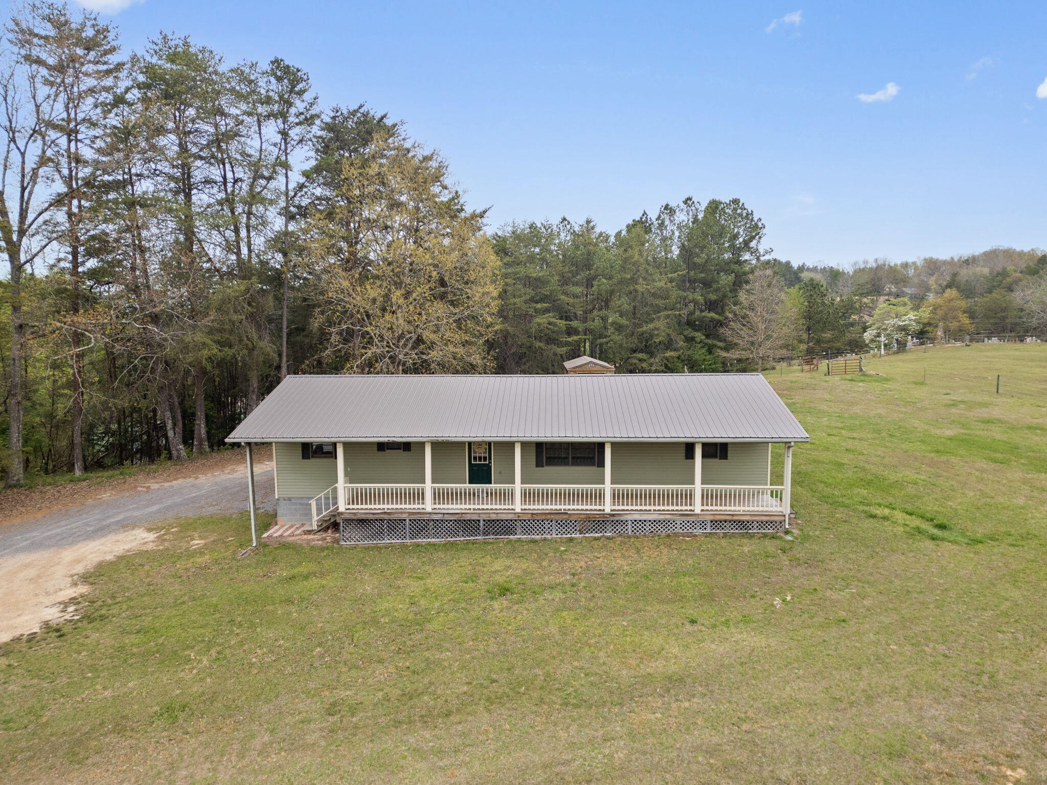 154 Potter Place Road NW