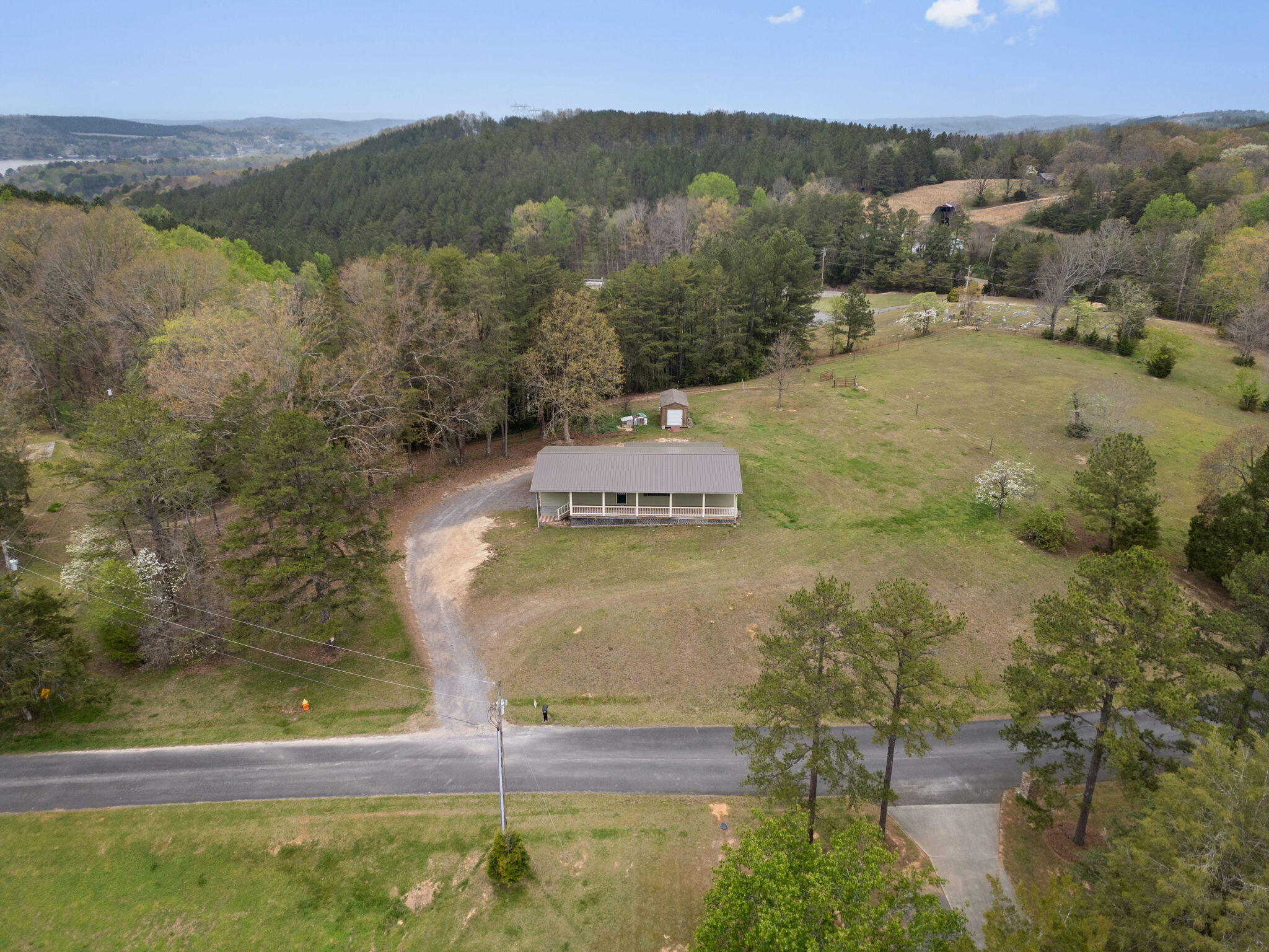 154 Potter Place Road NW