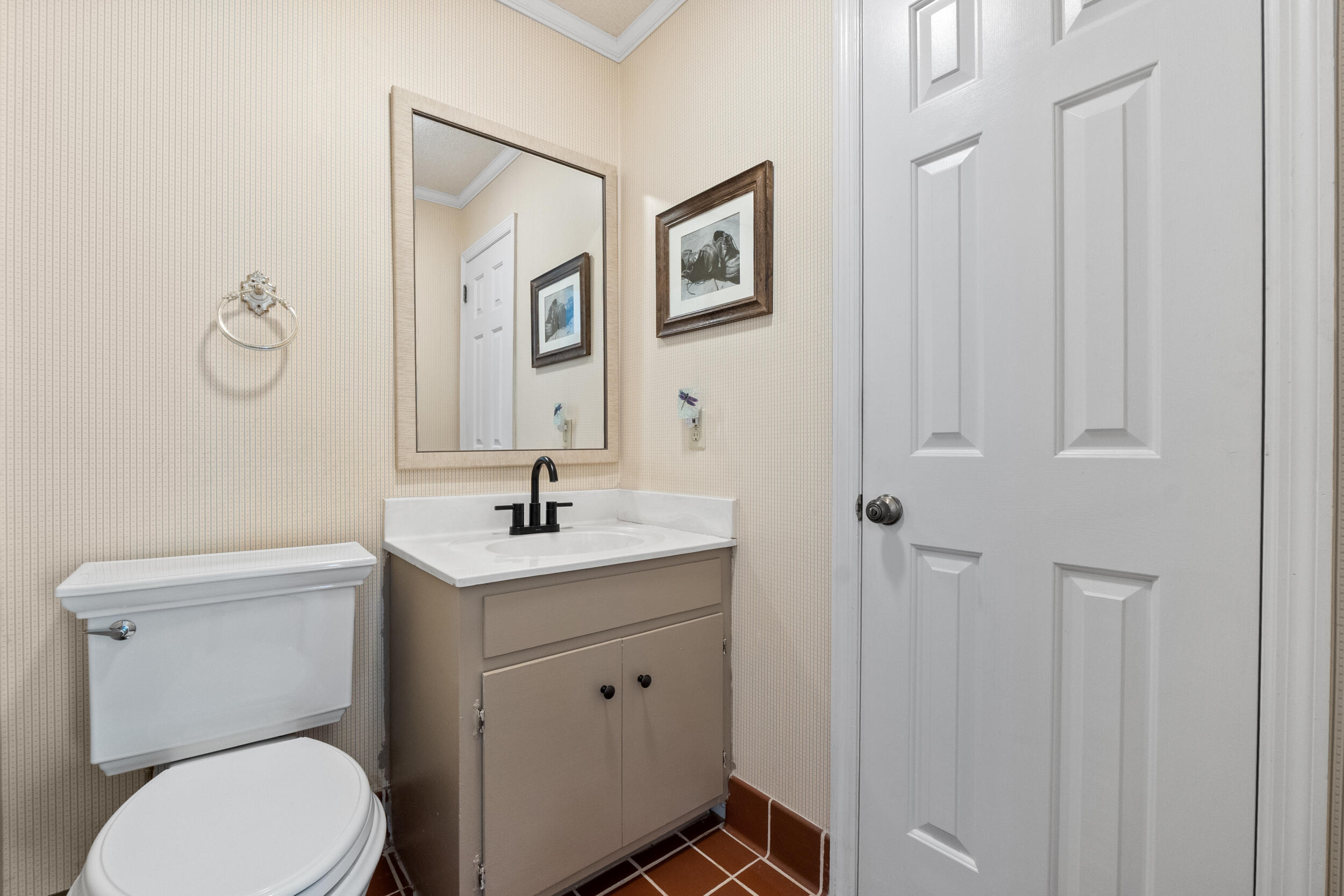 8124 Pierpoint Drive