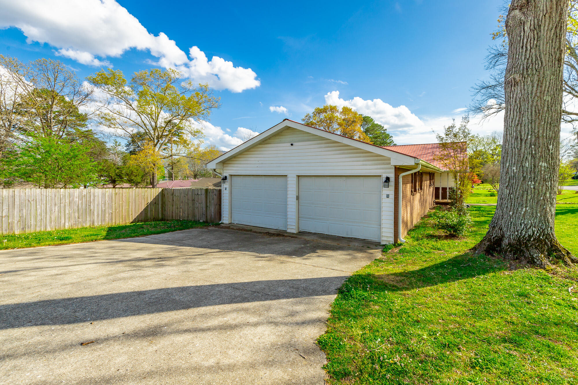 568 Poplar Street