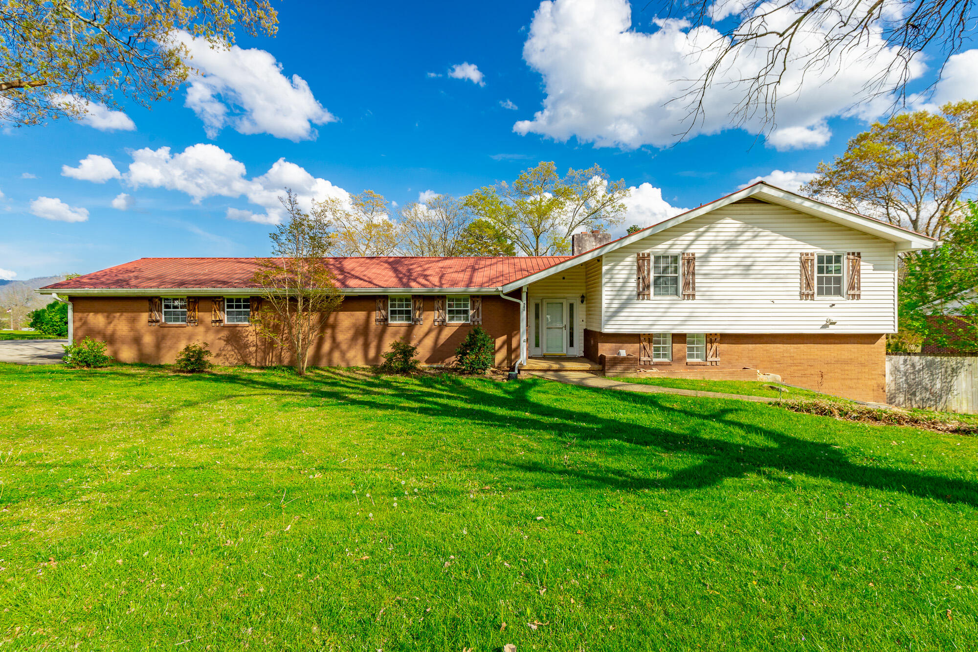 568 Poplar Street