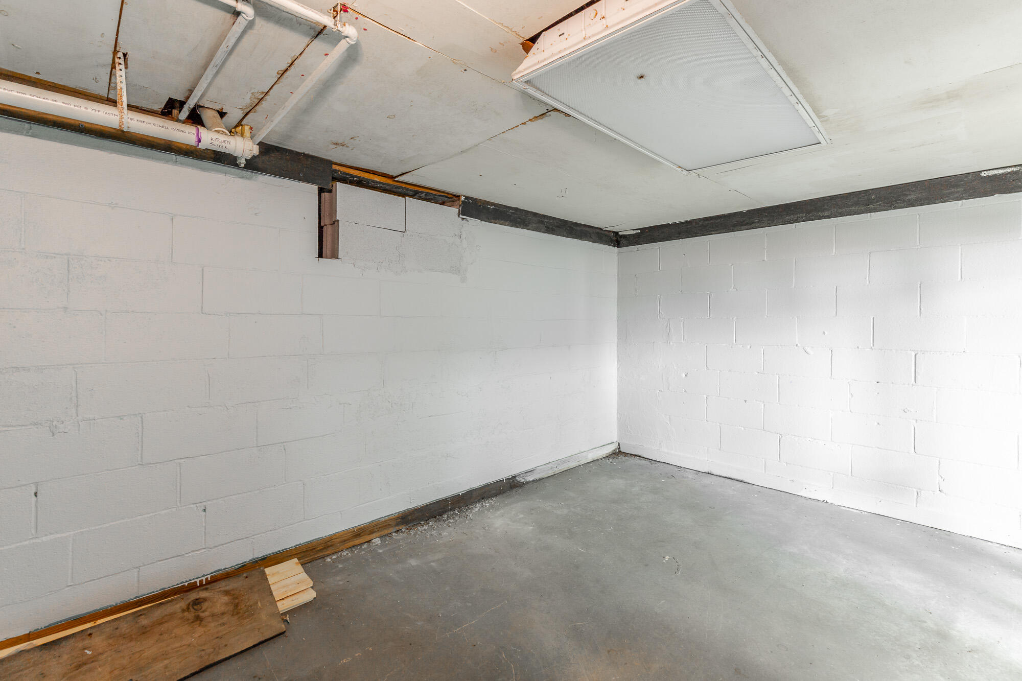 568 Poplar Street