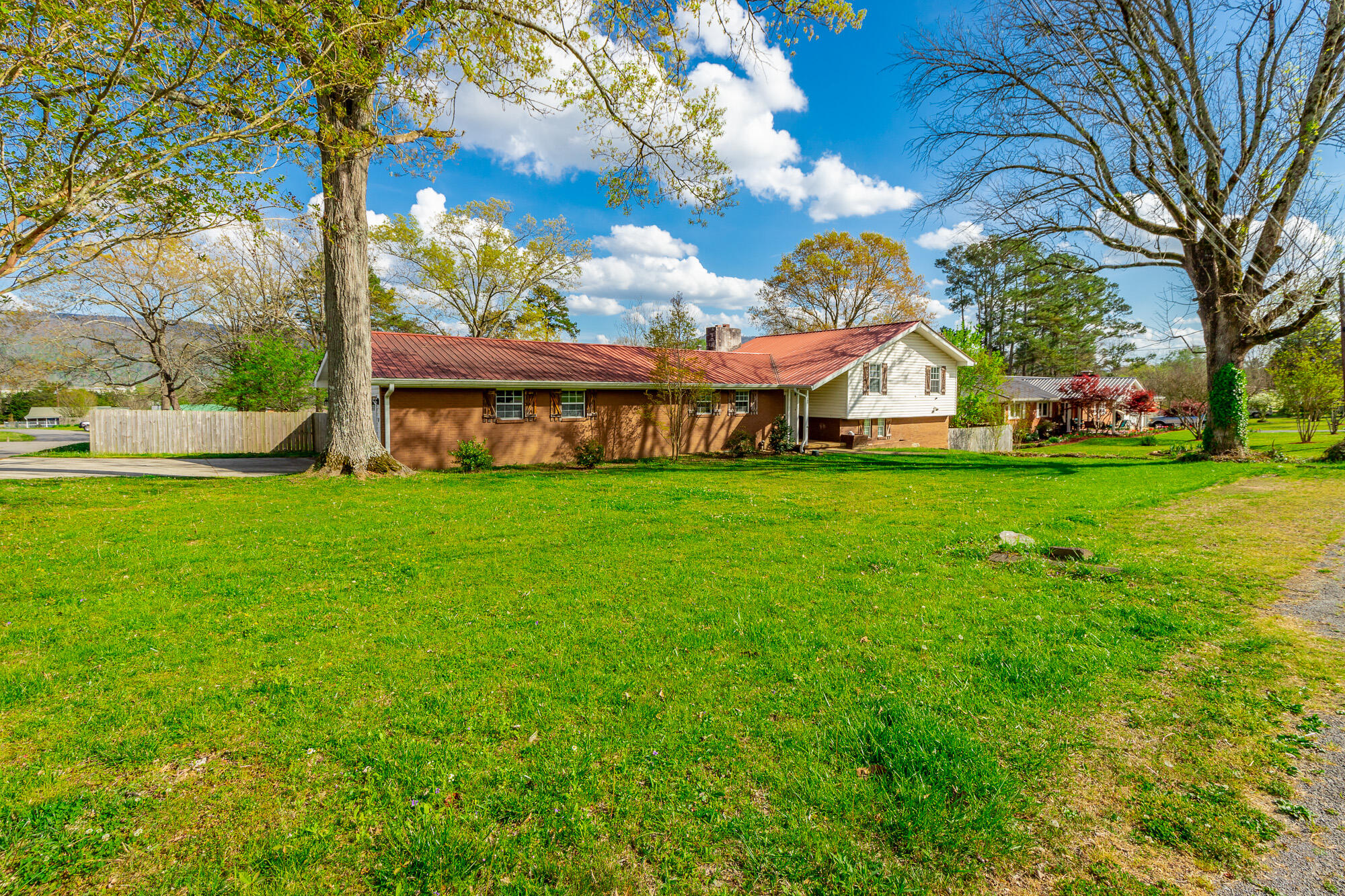 568 Poplar Street