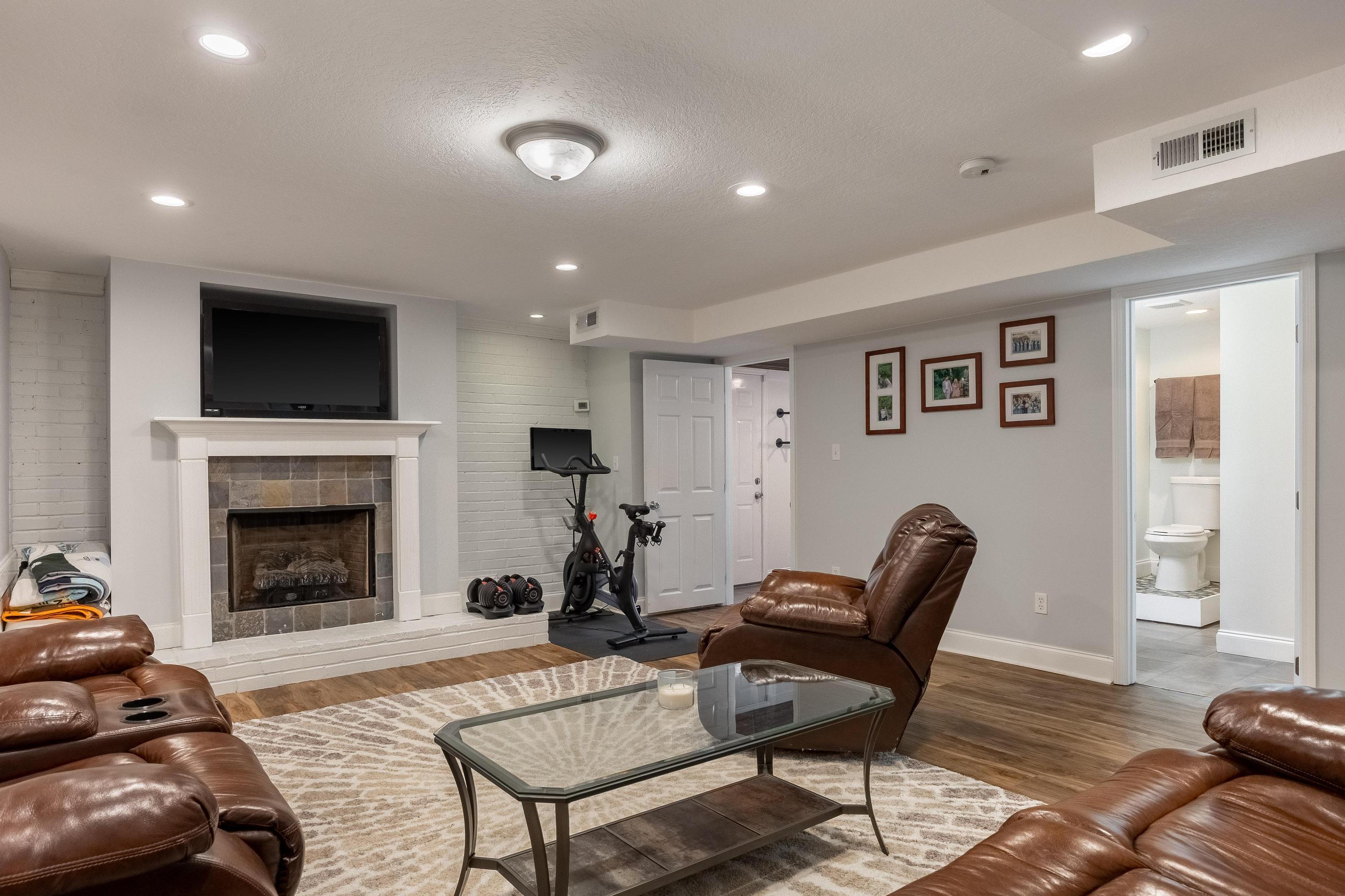 2418 Crescent Club Drive